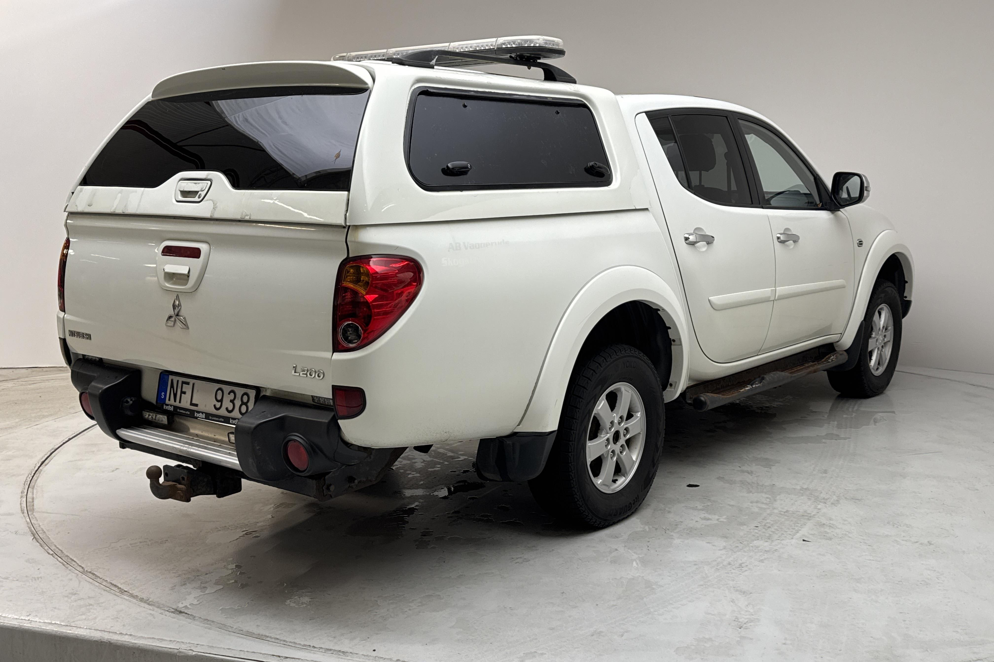 Mitsubishi L200 2.5 DI-D (178hk) - 219 360 km - Automaatne - valge - 2013