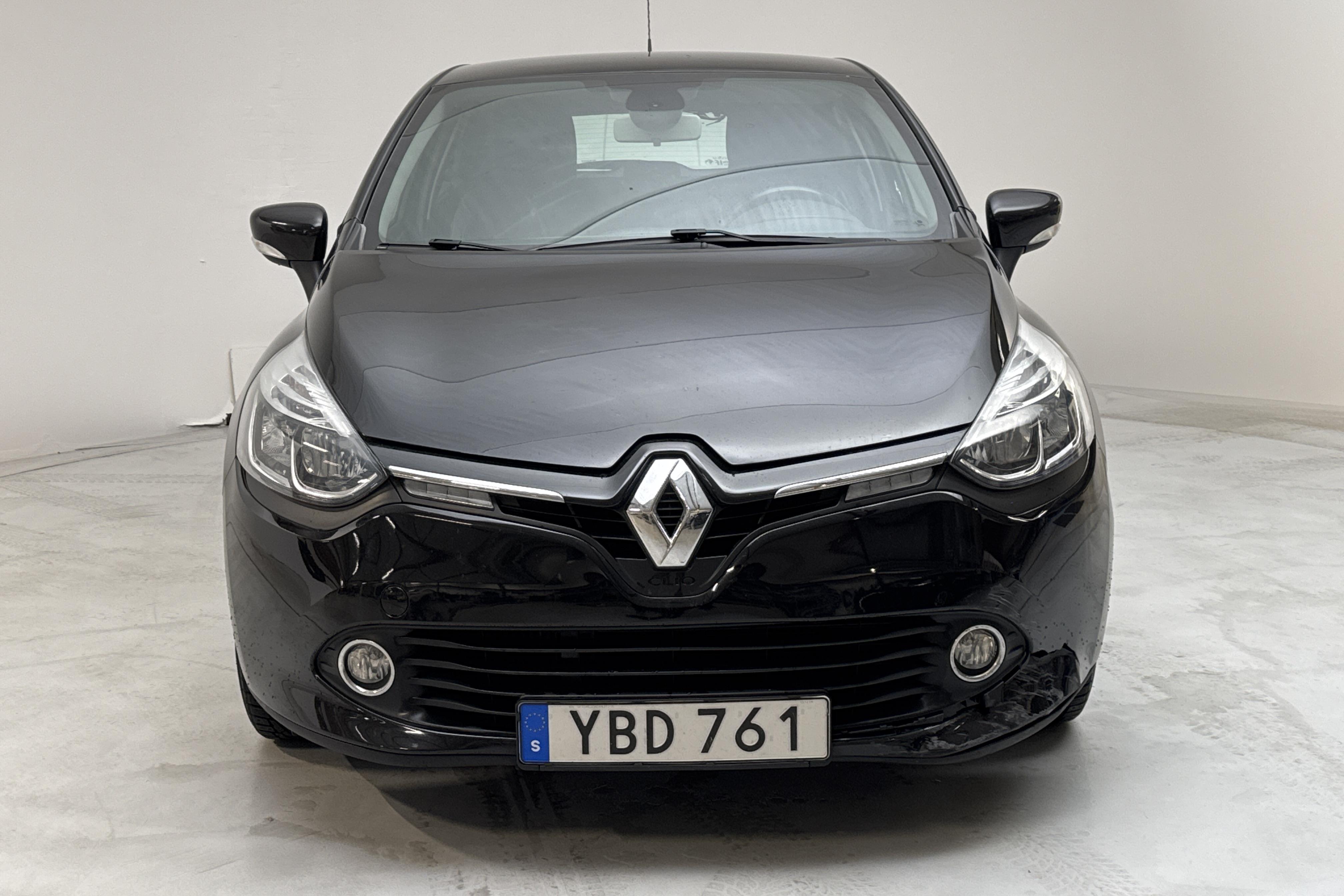 Renault Clio IV 0.9 TCe 90 5dr (90hk) - 89 590 km - Manual - black - 2016