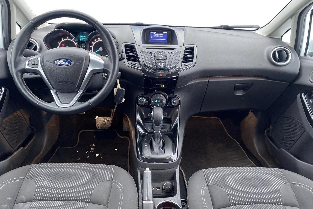 Ford Fiesta 1.0T EcoBoost 5dr (100hk) - 26 620 km - Automatyczna - biały - 2016