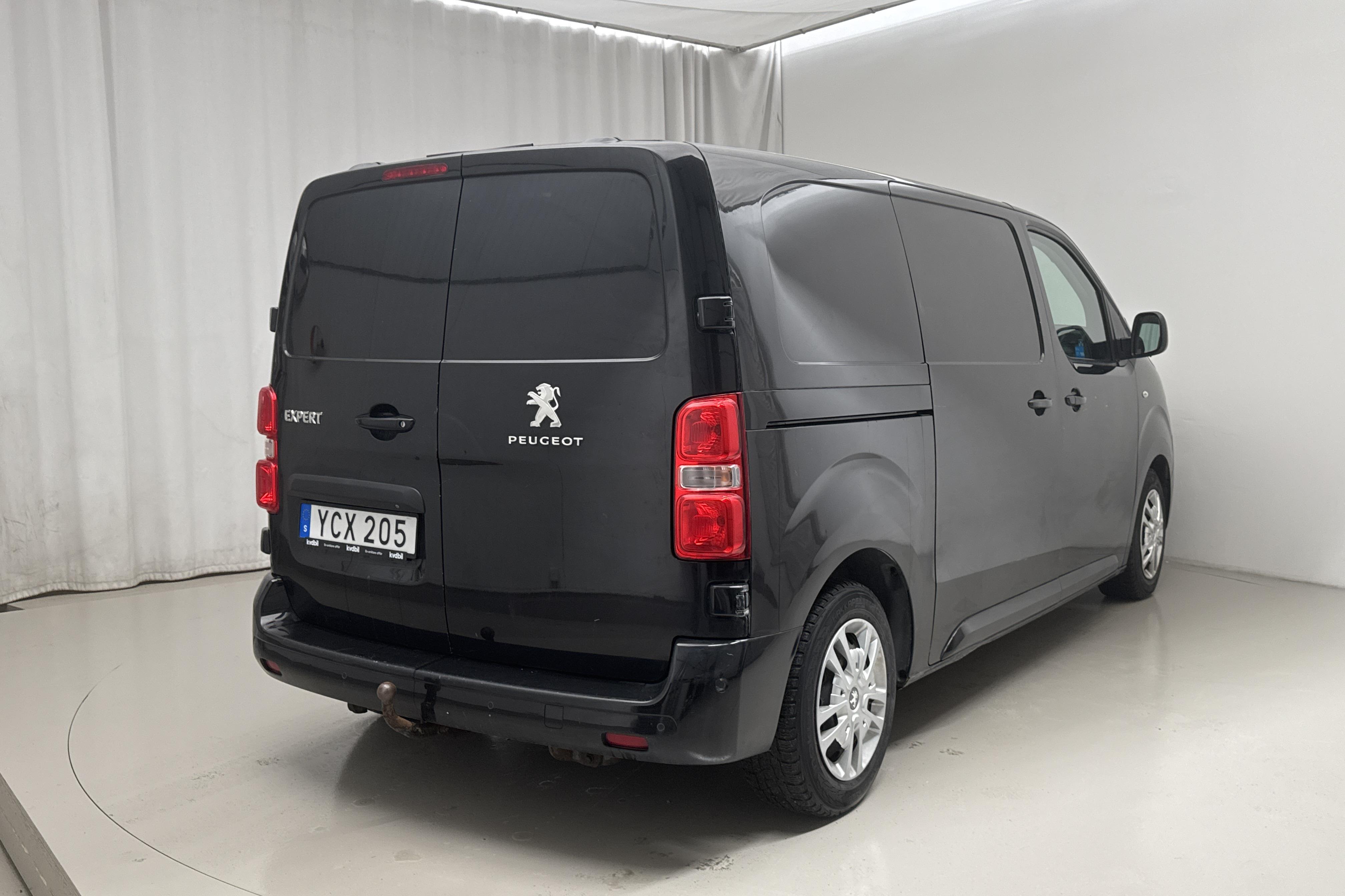 Peugeot Expert BlueHDi Skåp (115hk) - 124 730 km - Käsitsi - must - 2018