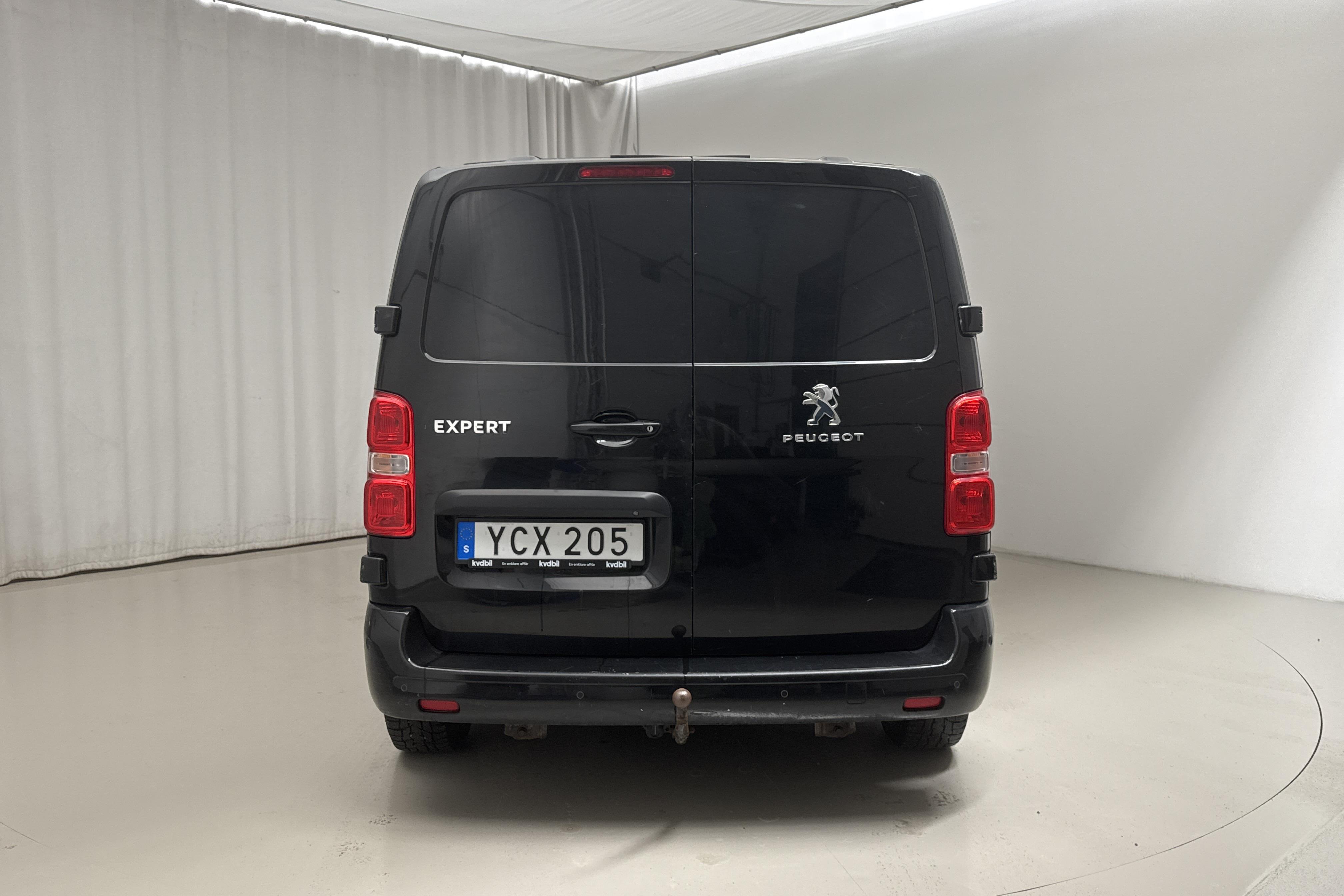 Peugeot Expert BlueHDi Skåp (115hk) - 124 730 km - Käsitsi - must - 2018