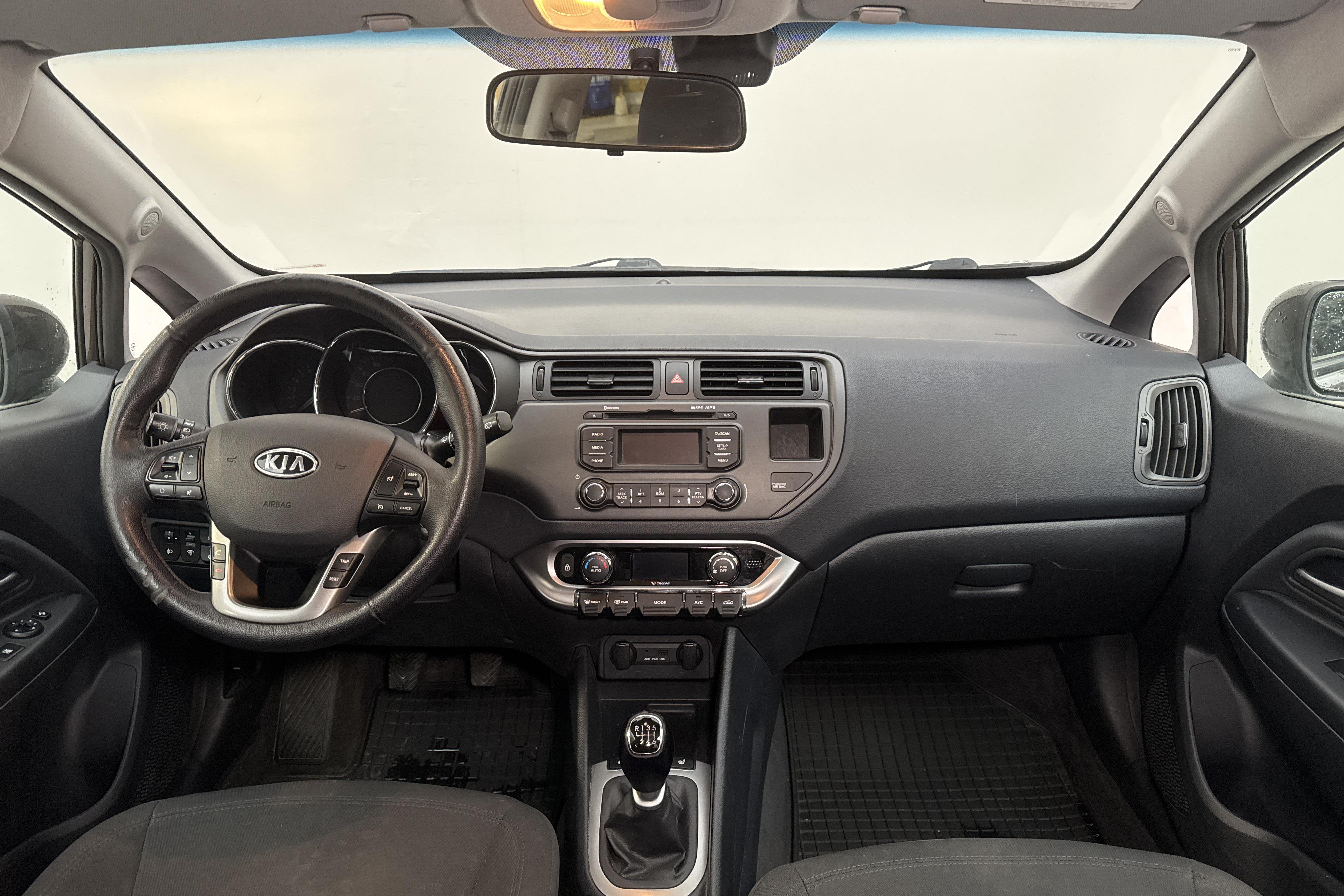 KIA Rio 1.4 (109hk) - 123 580 km - Käsitsi - pruun - 2012