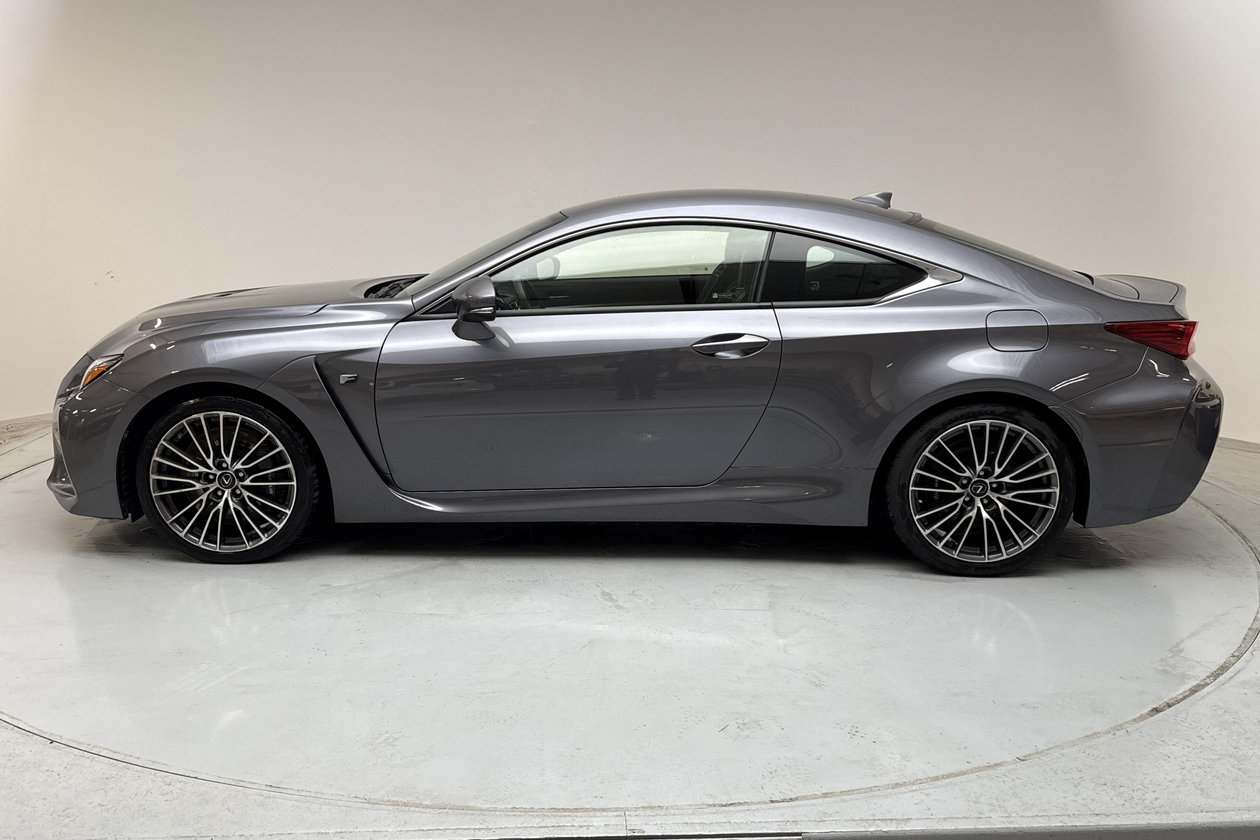 Lexus RC F (477hk) - 6 547 mil - Automat - grå - 2015