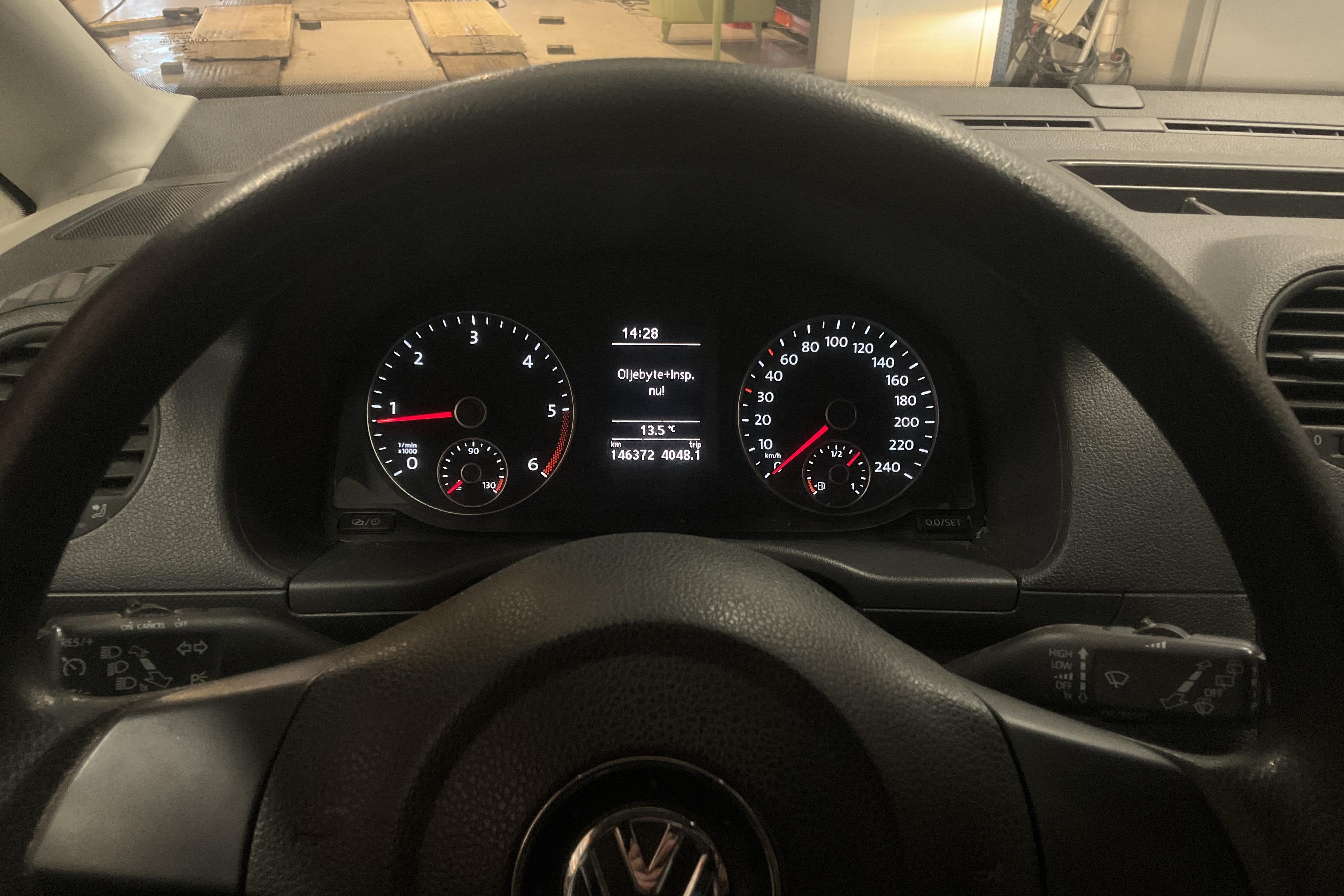 VW Caddy 1.6 TDI Skåp (75hk) - 146 370 km - Käsitsi - valge - 2014