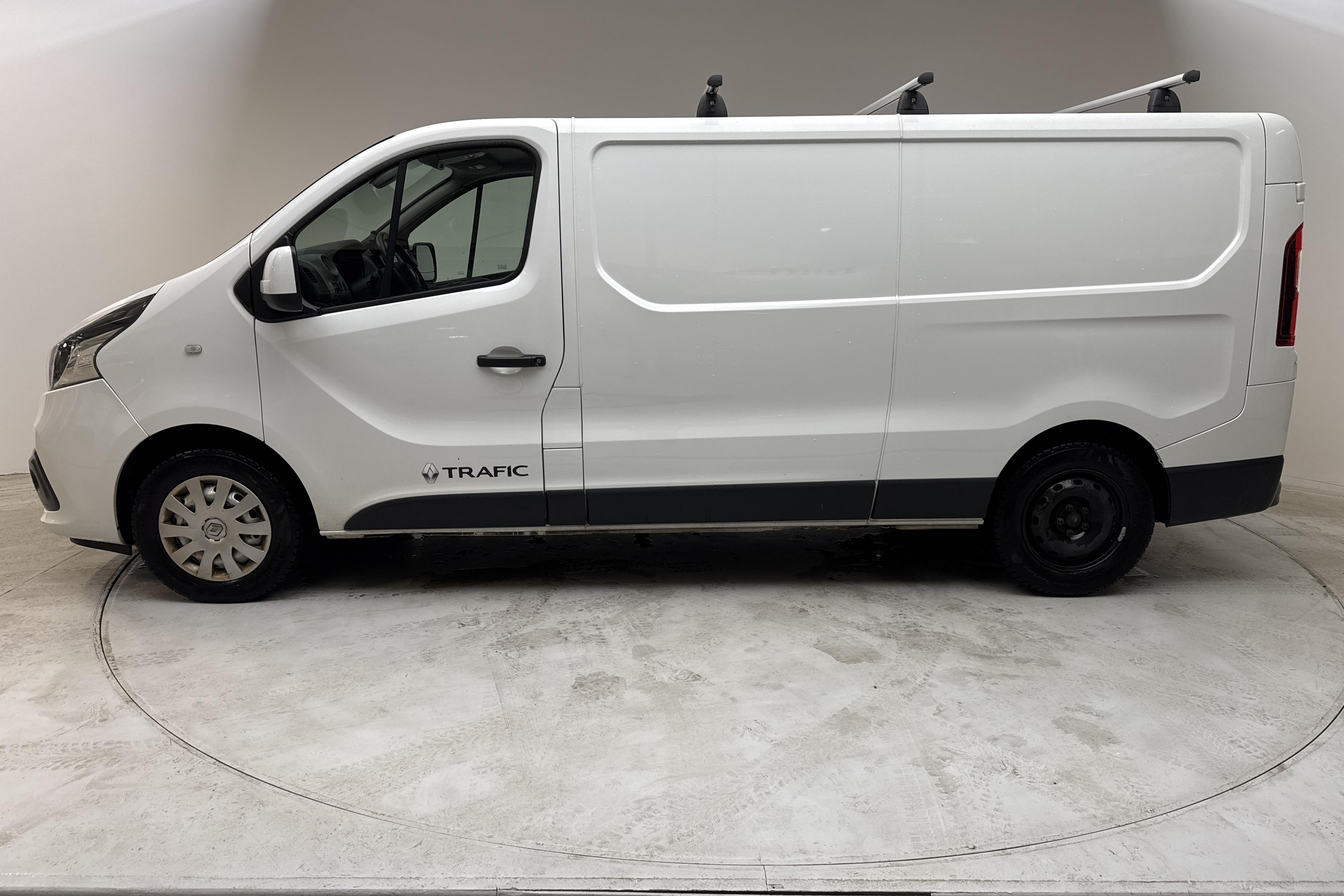 Renault Trafic 1.6 dCi Skåp (125hk) - 128 570 km - Manual - white - 2018