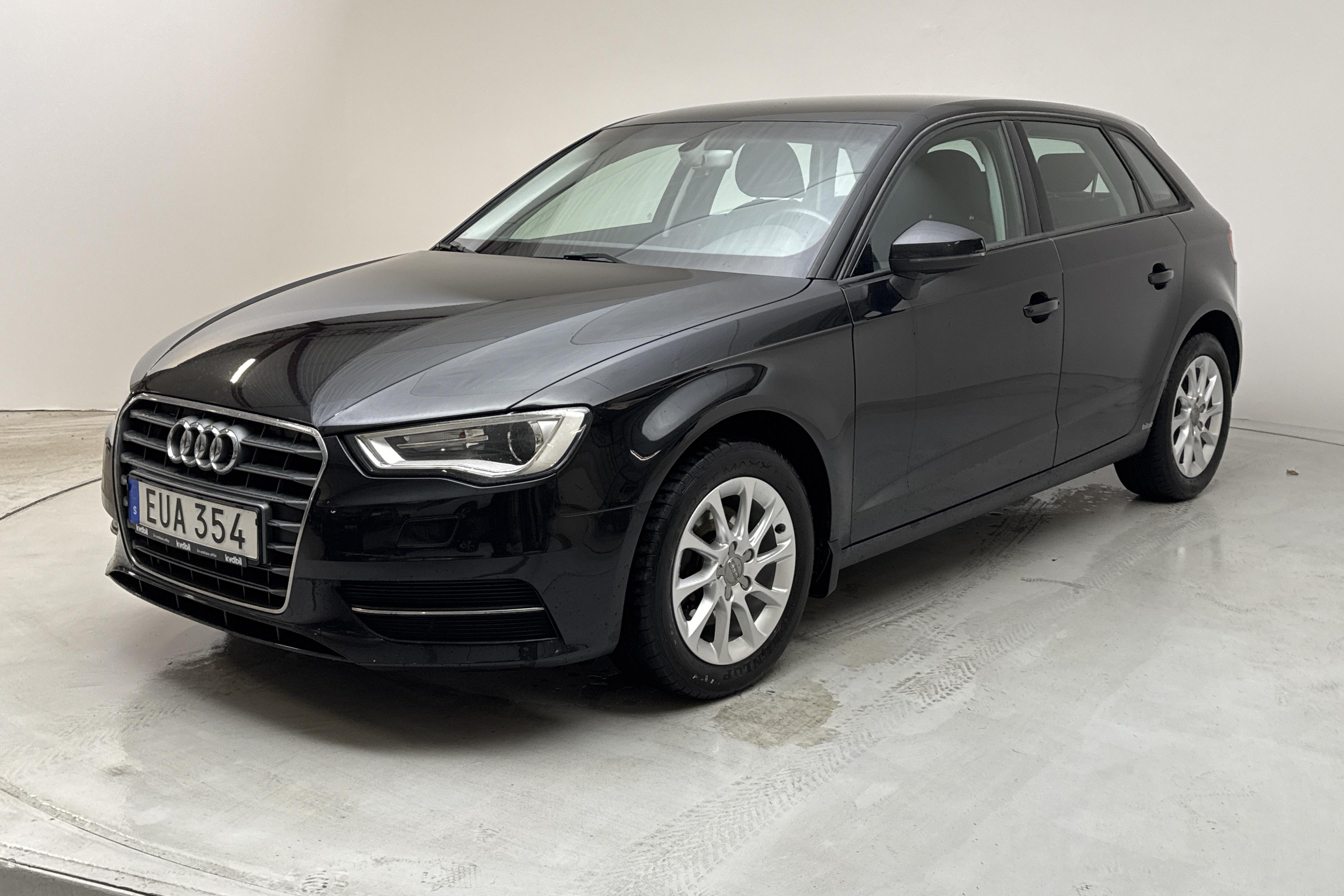 Audi A3 1.2 TFSI Sportback (110hk) - 126 820 km - Manual - black - 2016