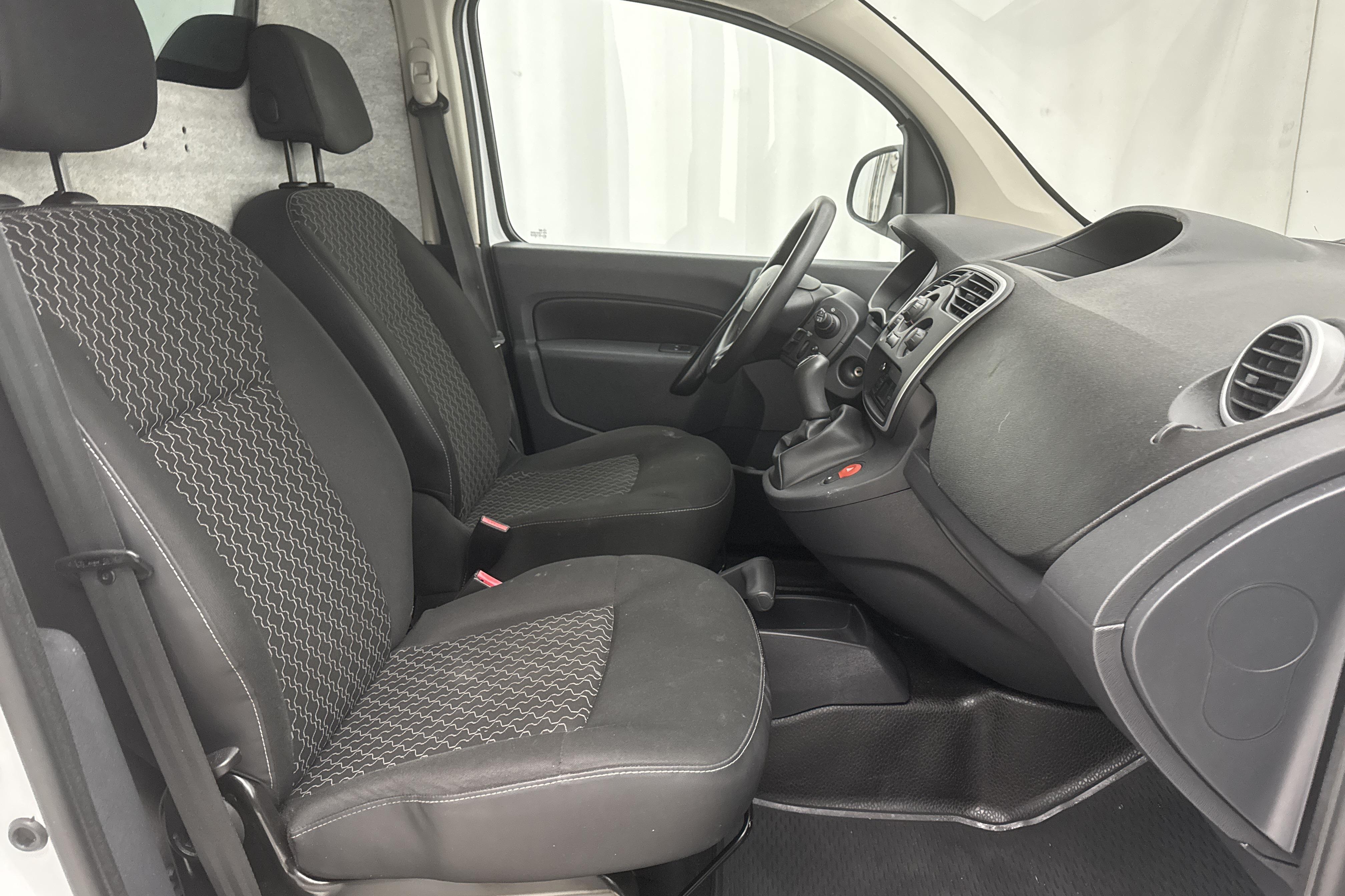 Renault Kangoo 1.5 dCi Skåp (75hk) - 111 060 km - Manual - white - 2015