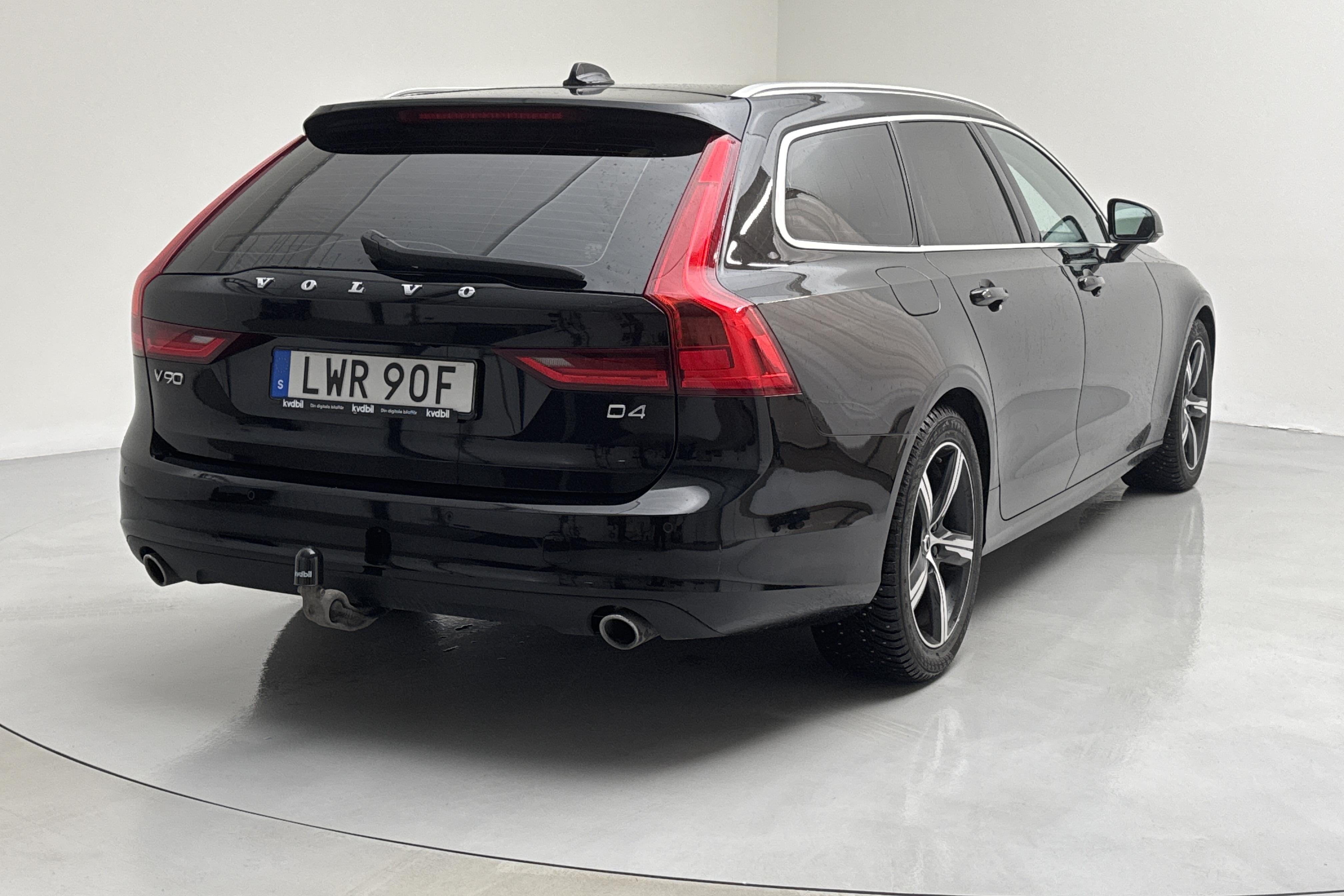 Volvo V90 D4 (190hk) - 147 490 km - Automatyczna - czarny - 2020