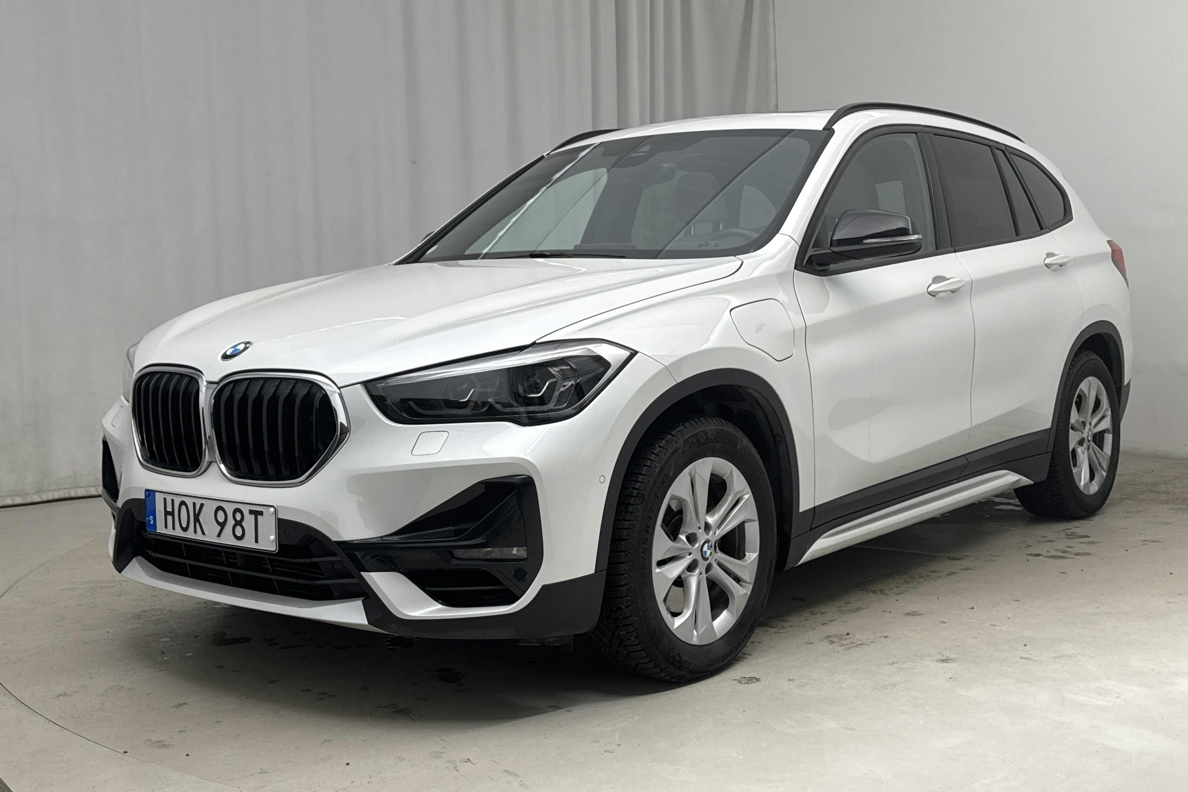 BMW X1 xDrive25e 9,7 kWh LCI, F48 (220hk) - 30 680 km - Automaattinen - valkoinen - 2021