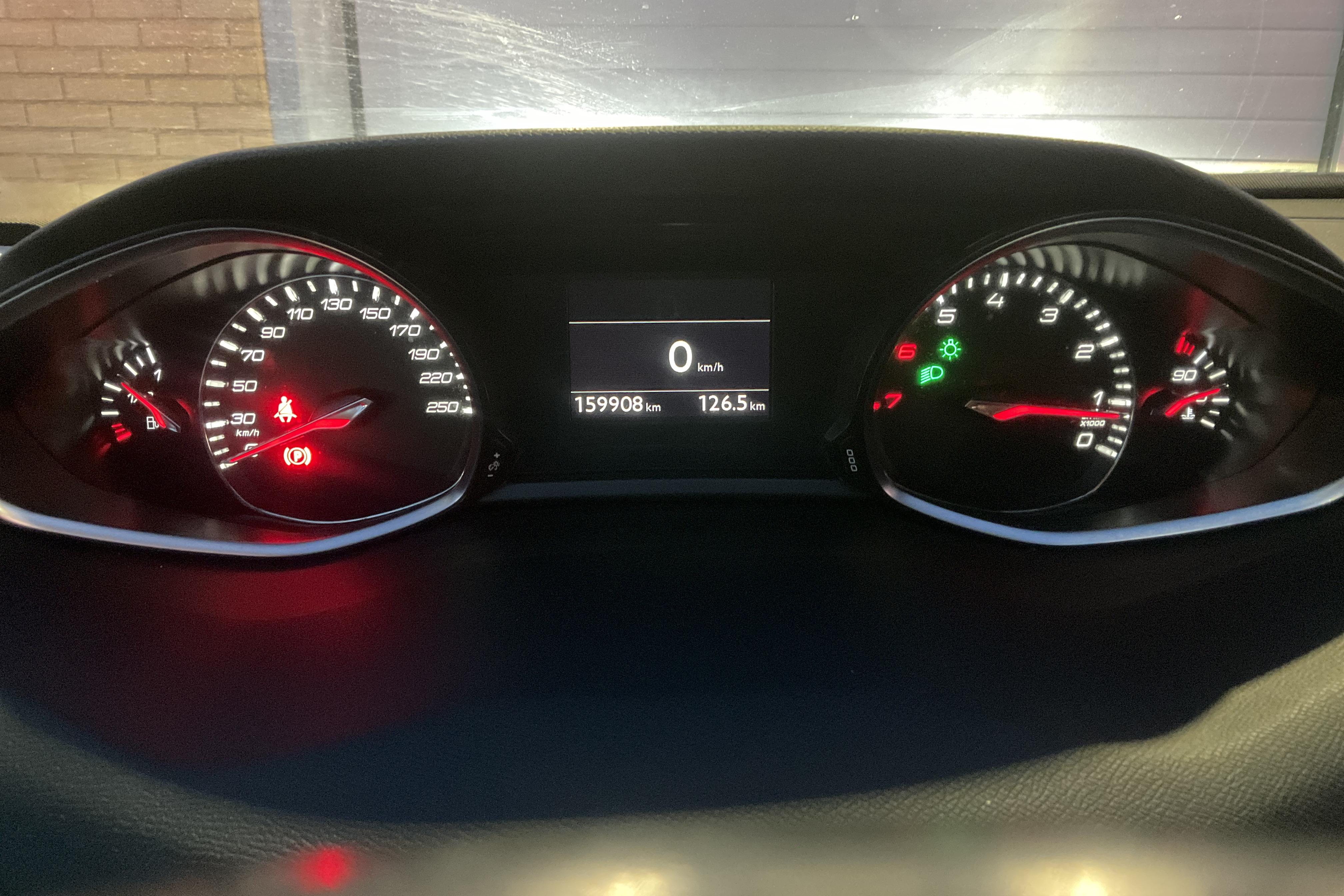 Peugeot 308 SW PureTech (130hk) - 159 900 km - Käsitsi - must - 2015