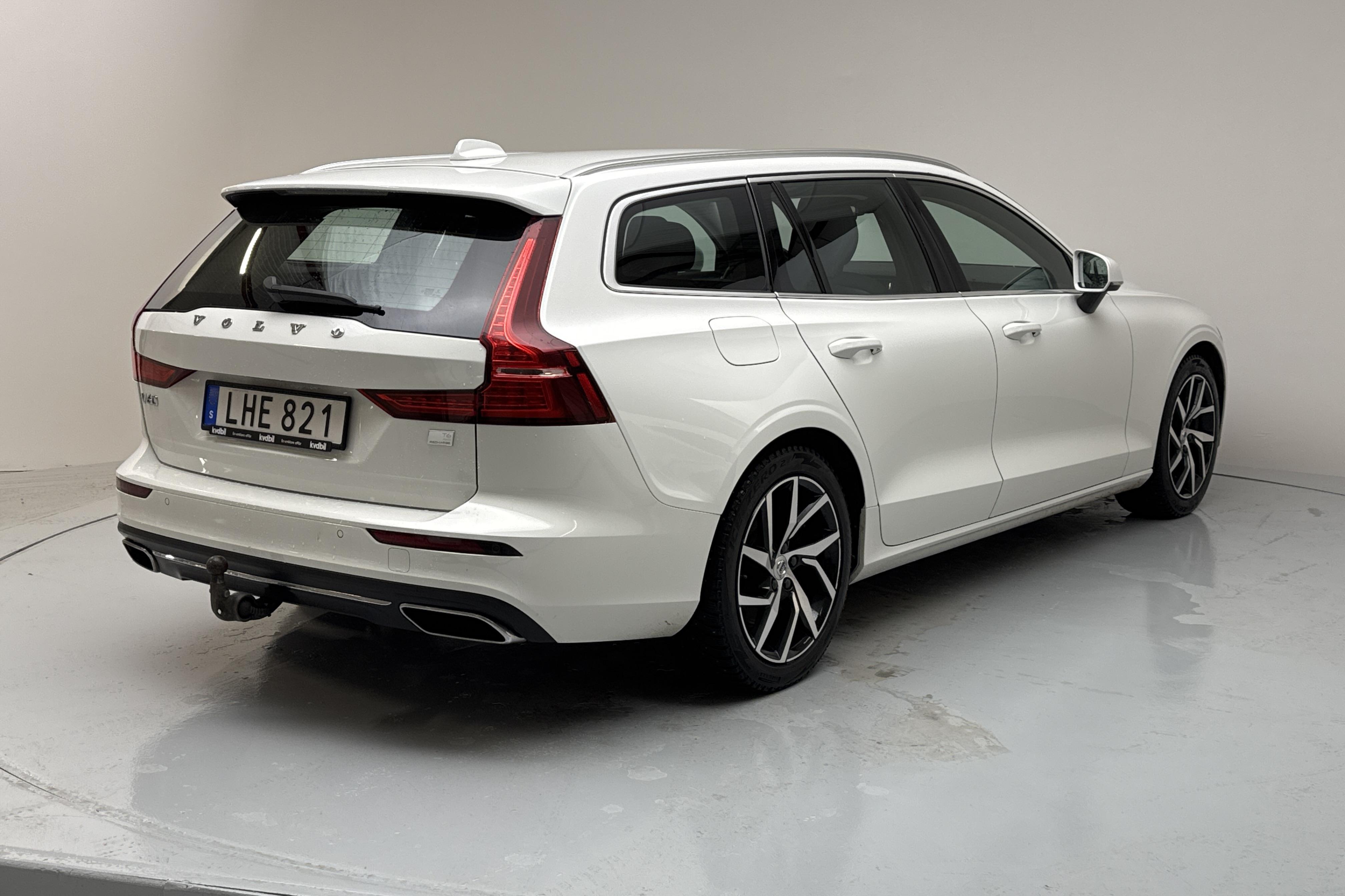 Volvo V60 T6 AWD Twin Engine (340hk) - 7 343 mil - Automat - vit - 2022