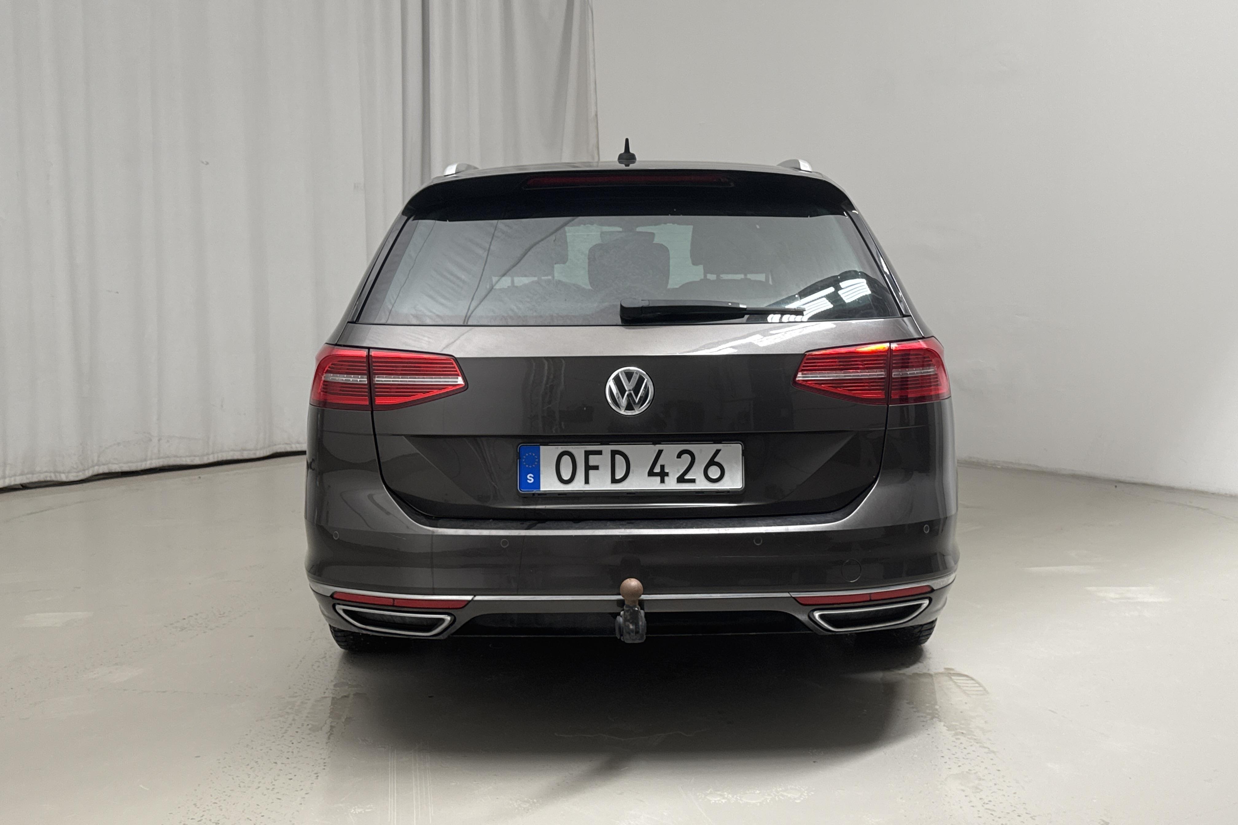 VW Passat 2.0 TDI Sportscombi (190hk) - 19 004 mil - Automat - Dark Brown - 2017