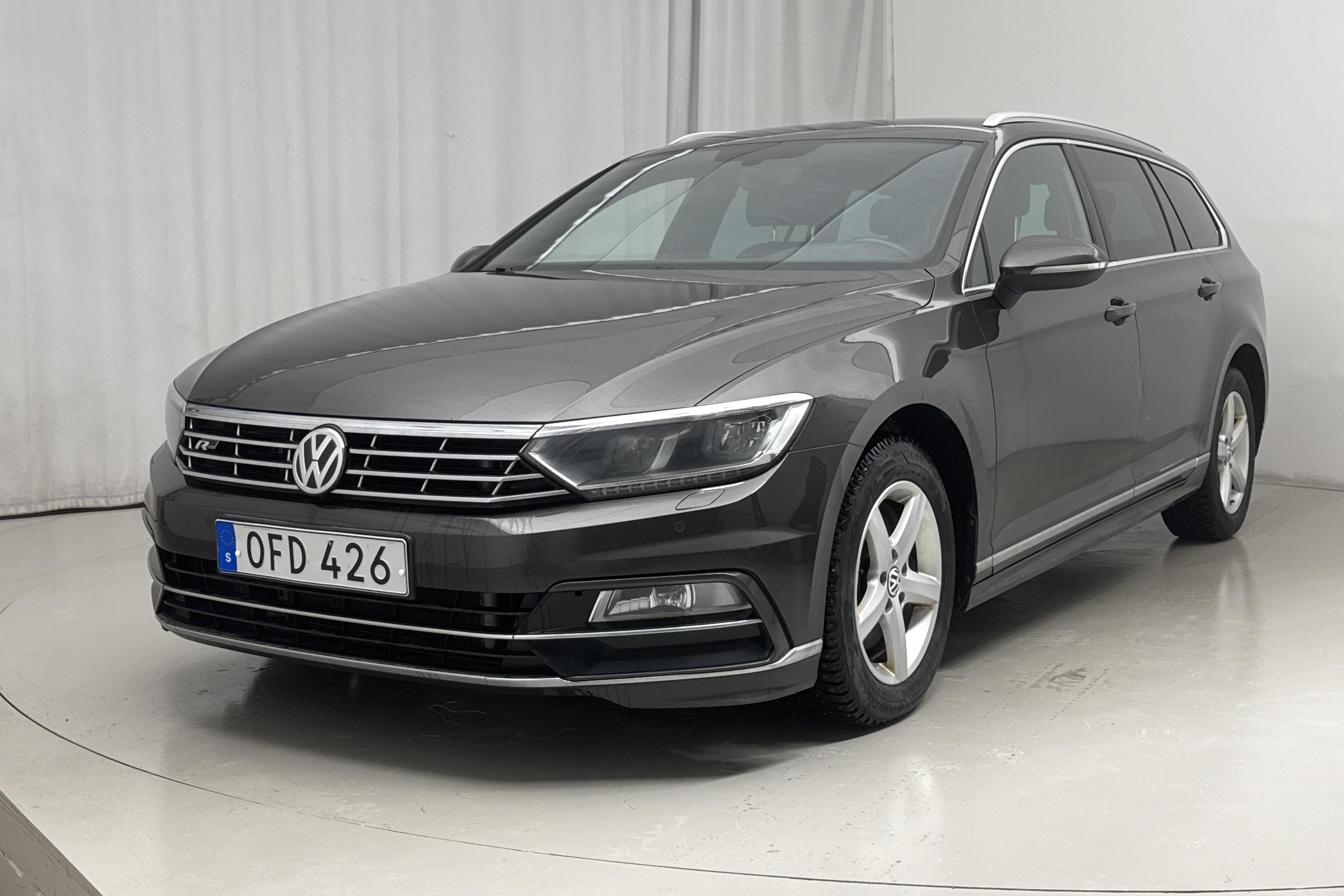 VW Passat 2.0 TDI Sportscombi (190hk) - 19 004 mil - Automat - Dark Brown - 2017