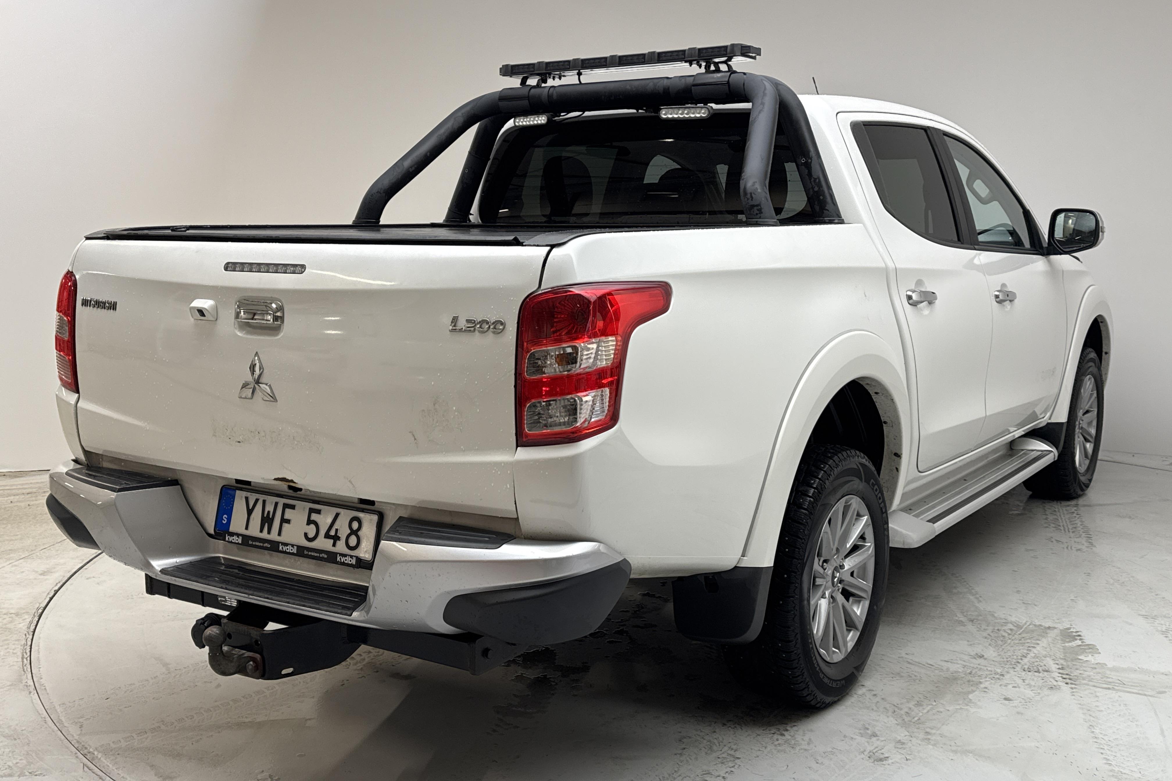 Mitsubishi L200 2.4 DI-D (181hk) - 12 277 mil - Automat - vit - 2019