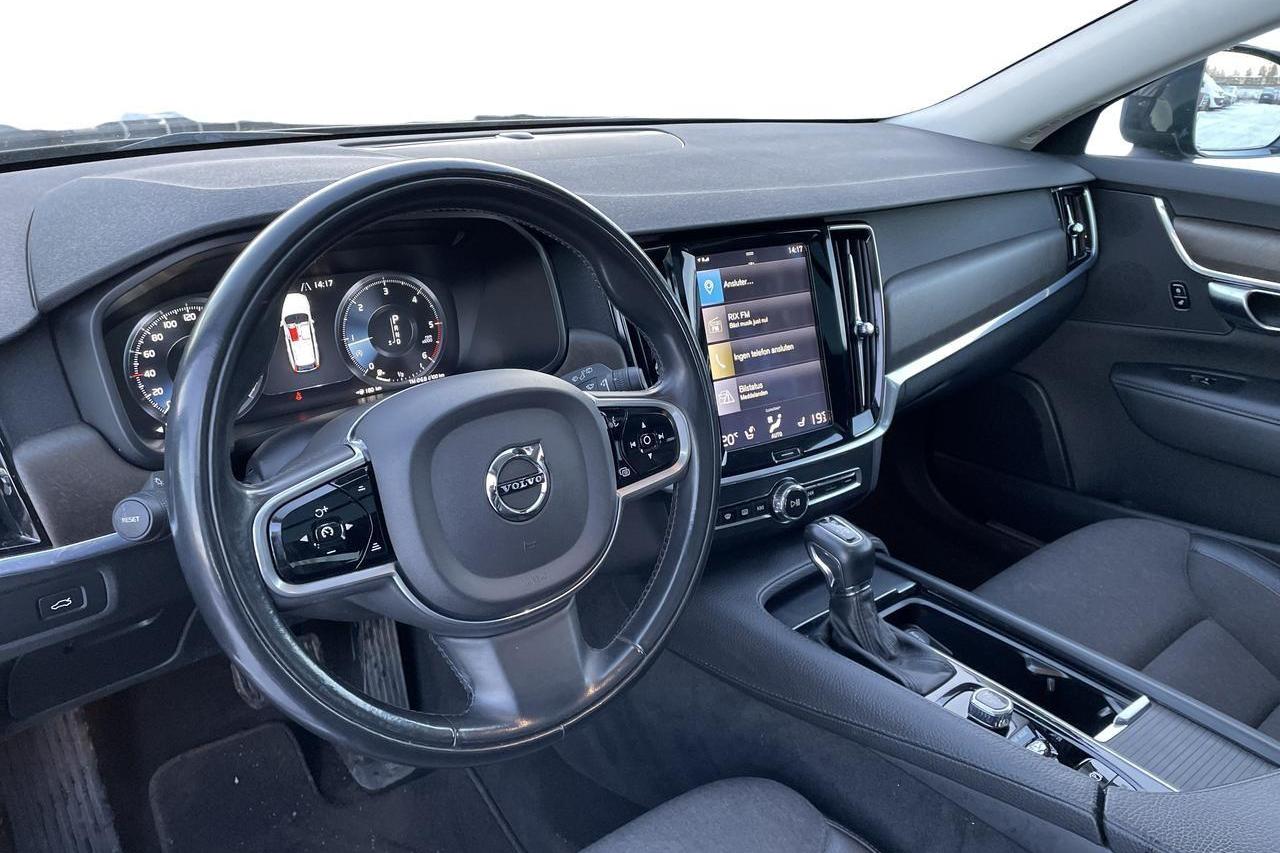 Volvo V90 D5 Cross Country AWD (235hk) - 18 585 mil - Automat - grå - 2018