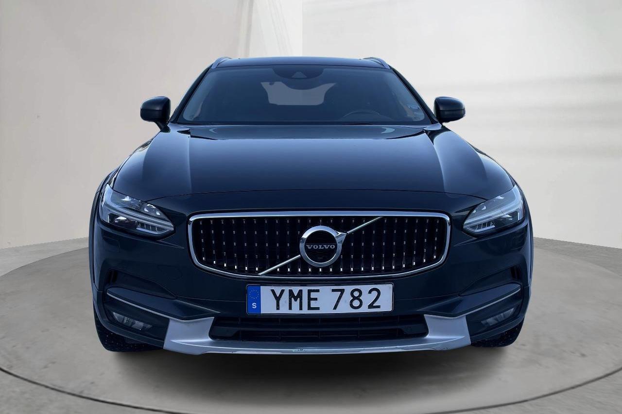 Volvo V90 D5 Cross Country AWD (235hk) - 18 585 mil - Automat - grå - 2018