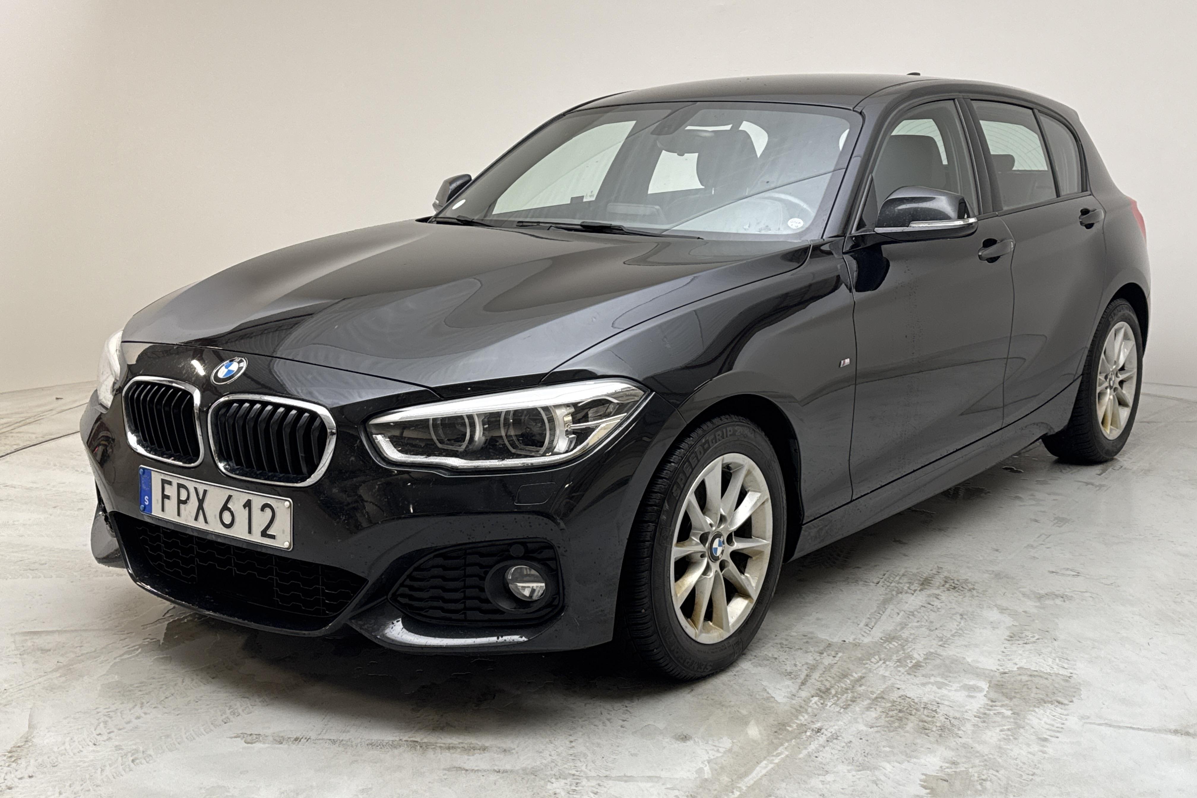 BMW 120i 5dr, F20 (184hk) - 89 670 km - Automatic - black - 2019