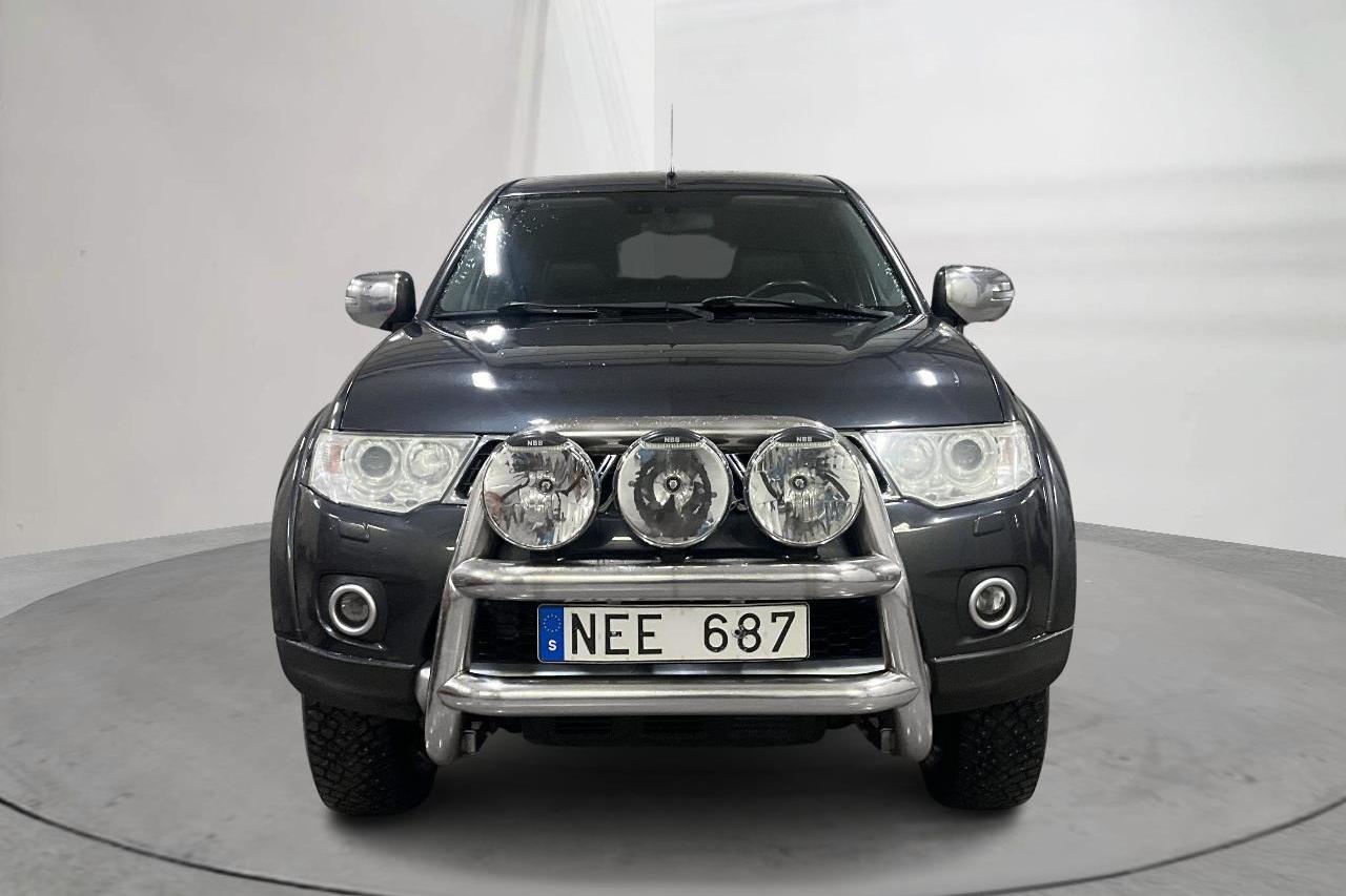 Mitsubishi L200 2.5 DI-D (178hk) - 214 360 km - Automaatne - Dark Grey - 2013