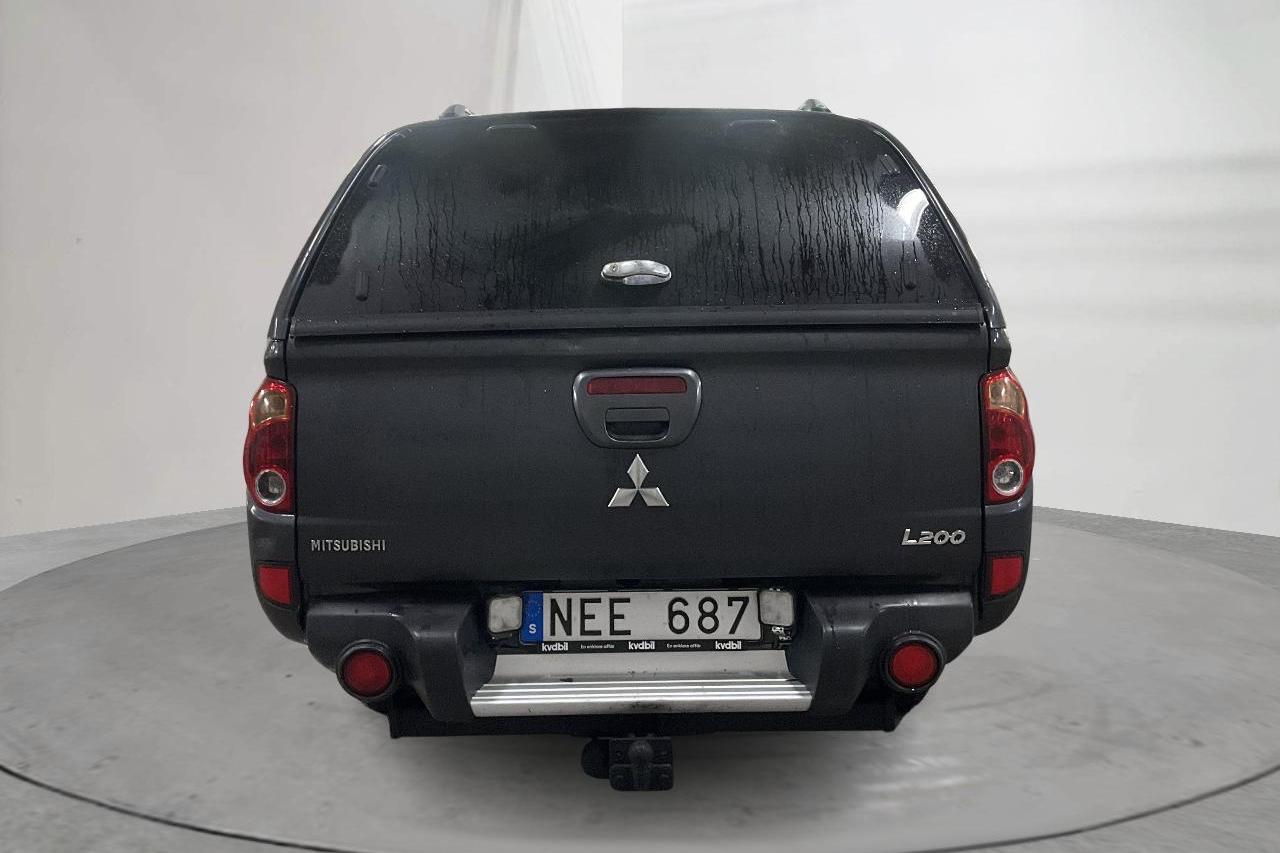 Mitsubishi L200 2.5 DI-D (178hk) - 214 360 km - Automaatne - Dark Grey - 2013