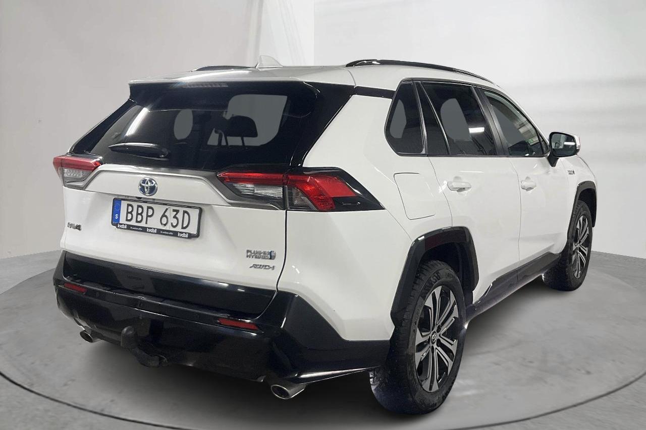 Toyota RAV4 2.5 Plug-in Hybrid AWD (306hk) - 17 791 mil - Automat - vit - 2021