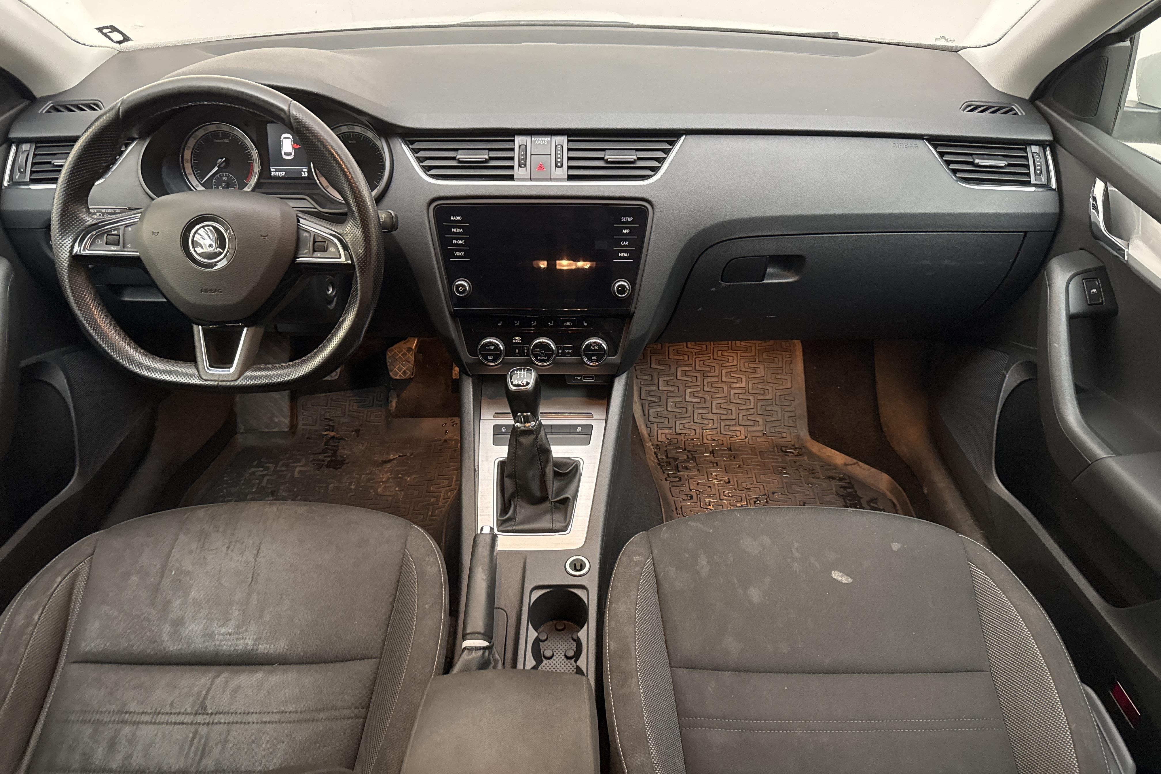 Skoda Octavia III 2.0 TDI CR Combi 4x4 (150hk) - 213 150 km - Käsitsi - valge - 2018