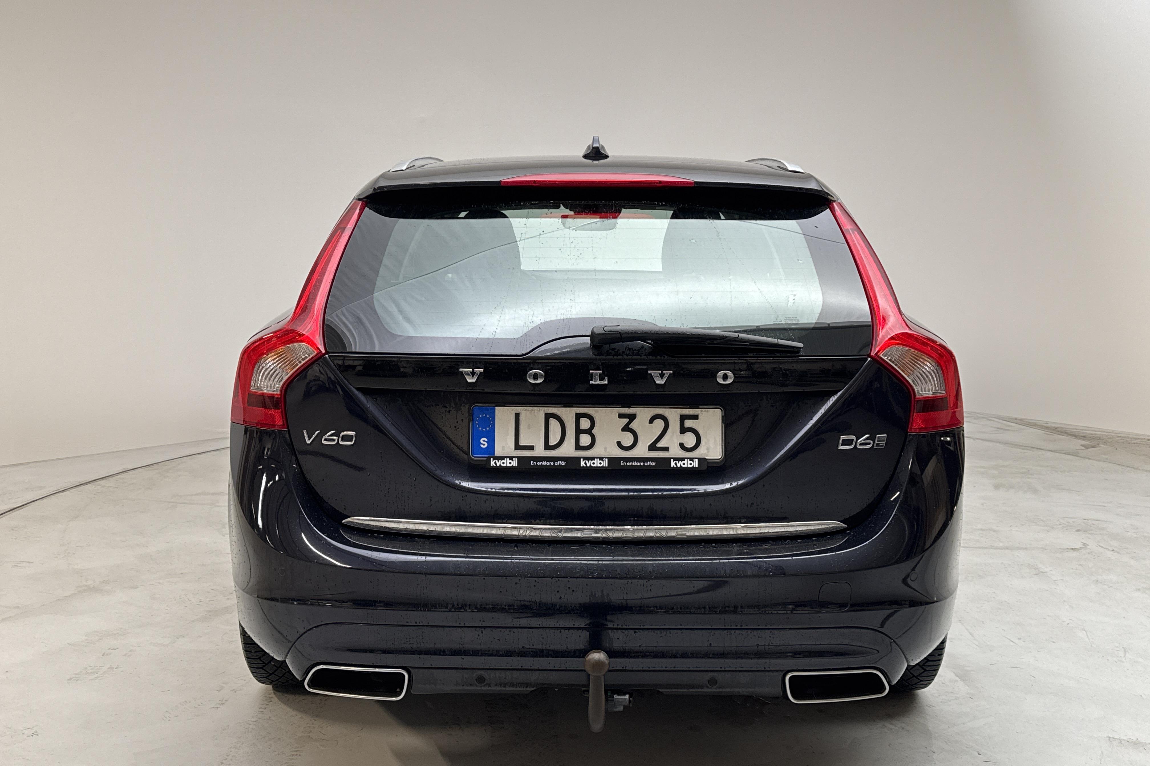 Volvo V60 D6 AWD Twin Engine (298hk) - 114 620 km - Automatic - Dark Blue - 2017