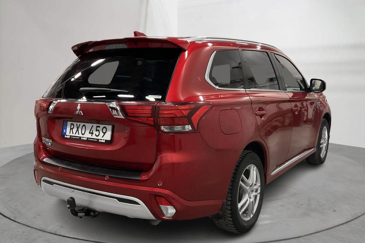 Mitsubishi Outlander 2.4 Plug-in Hybrid 4WD (136hk) - 120 360 km - Automaattinen - punainen - 2020