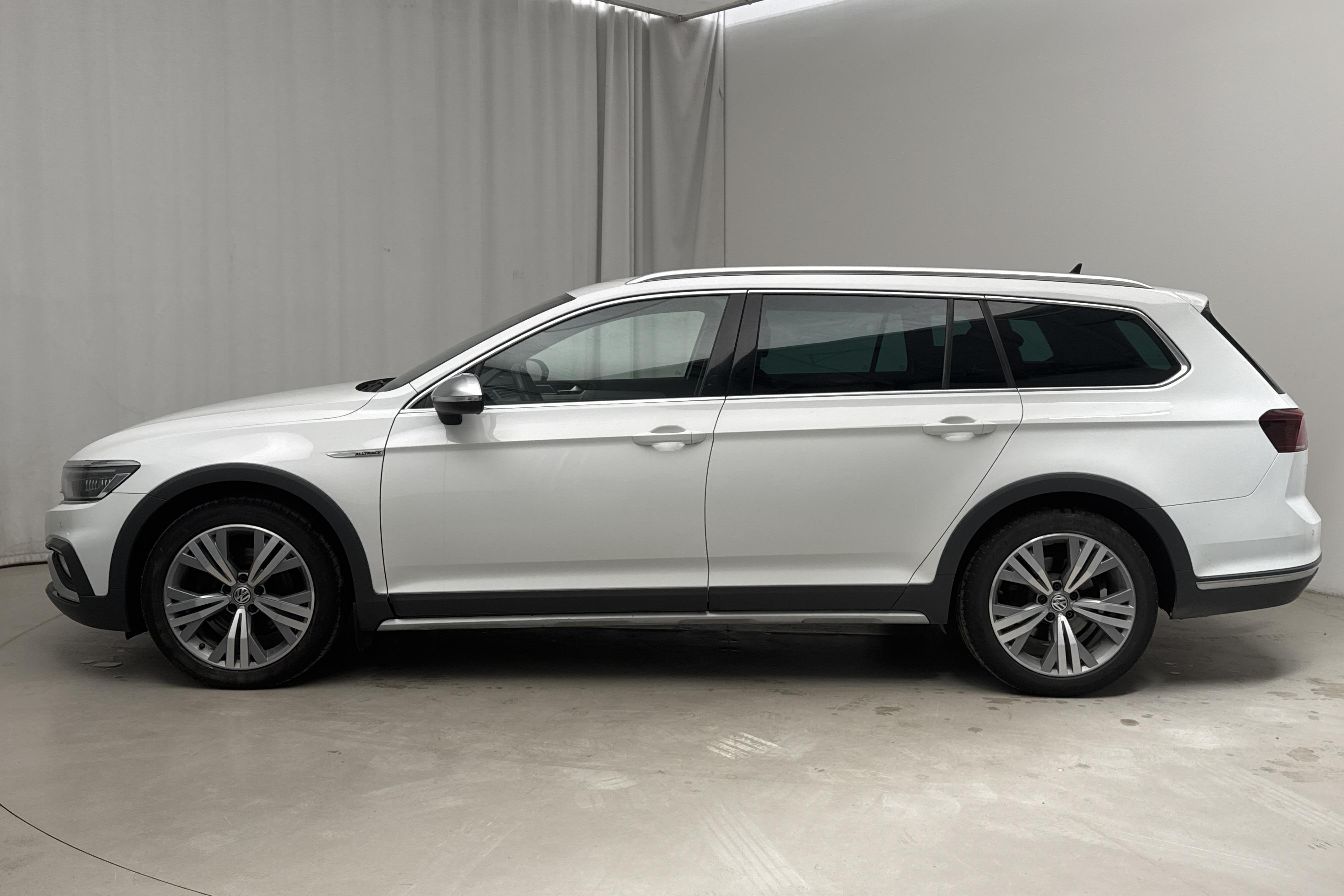 VW Passat Alltrack 2.0 TDI 4MOTION (190hk) - 25 575 mil - Automat - vit - 2020