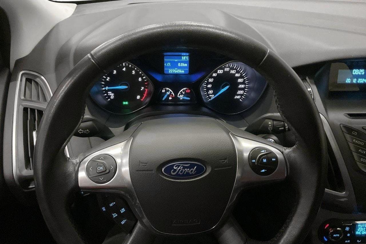 Ford Focus 1.0 EcoBoost Kombi (100hk) - 227 650 km - Manualna - brązowy - 2013