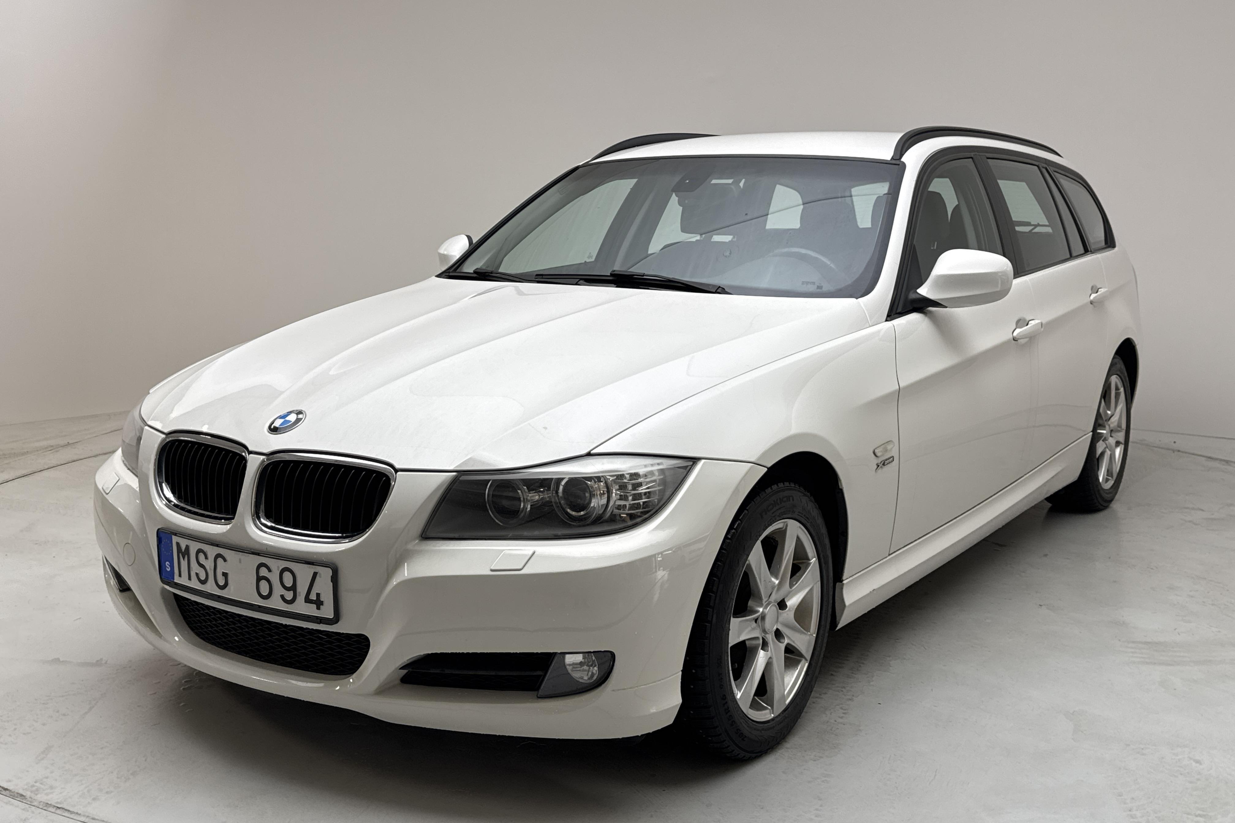 BMW 320d xDrive Touring, E91 (184hk) - 235 610 km - Automaattinen - valkoinen - 2012