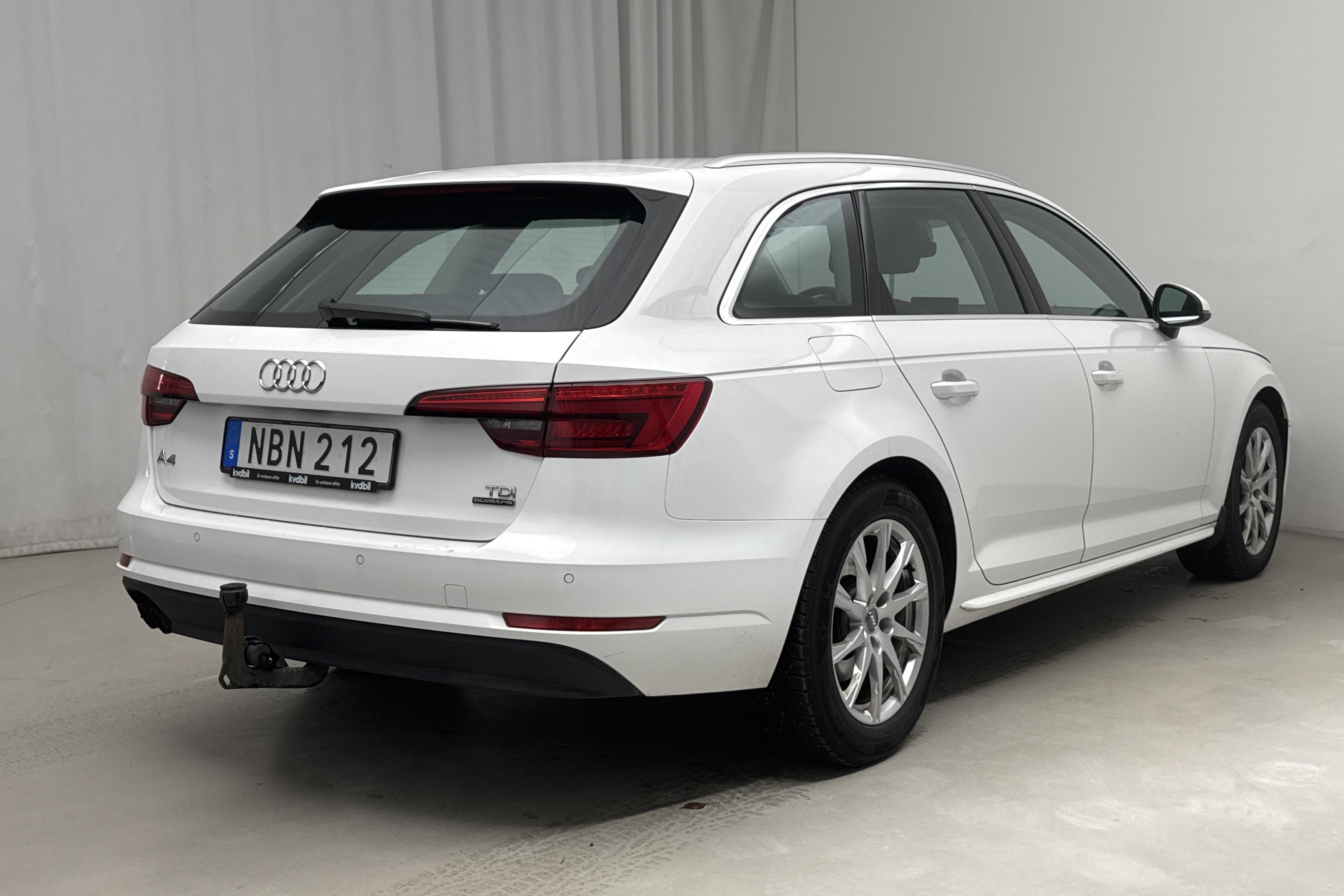 Audi A4 2.0 TDI Avant quattro (190hk) - 110 930 km - Automatic - white - 2016