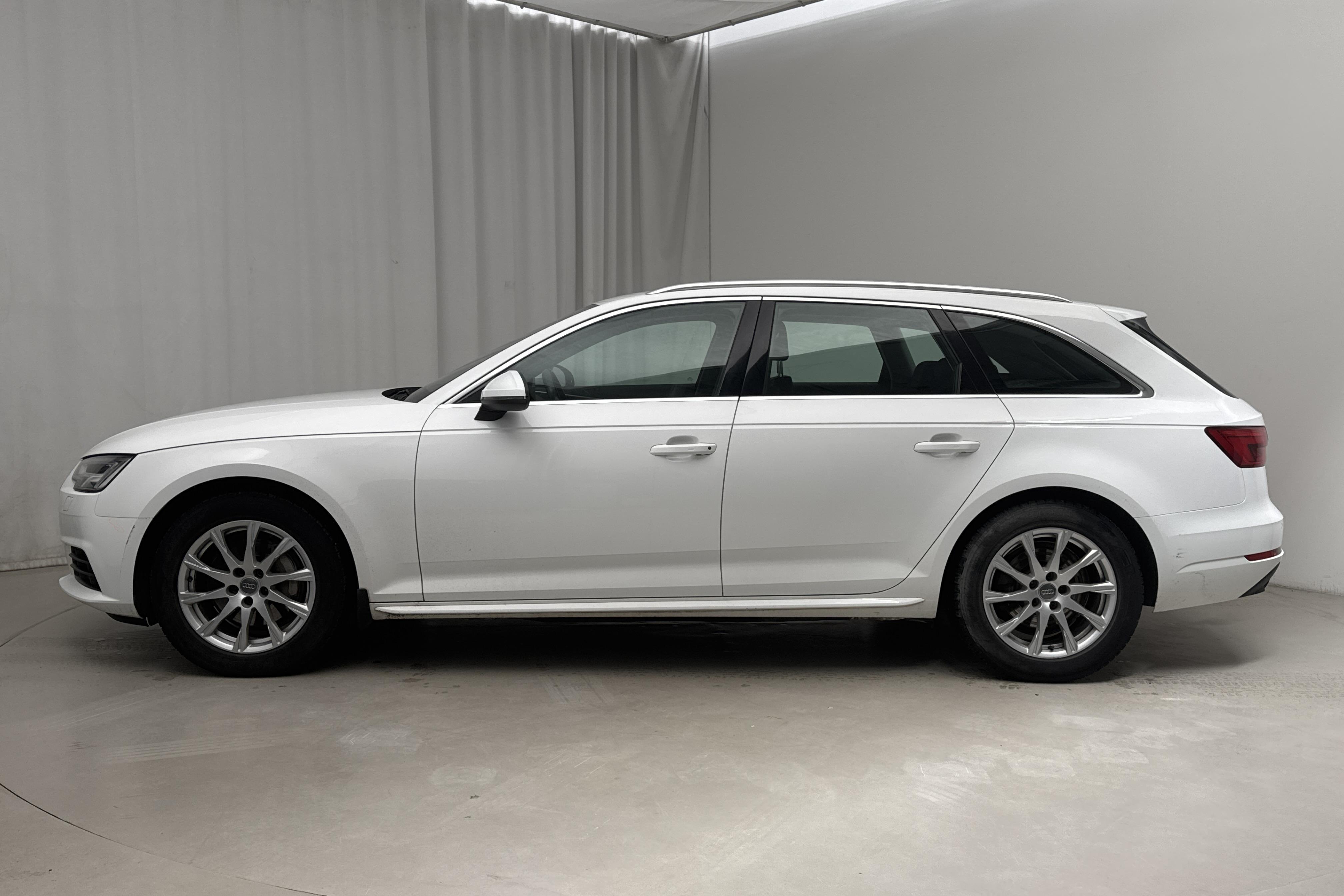 Audi A4 2.0 TDI Avant quattro (190hk) - 110 930 km - Automatic - white - 2016