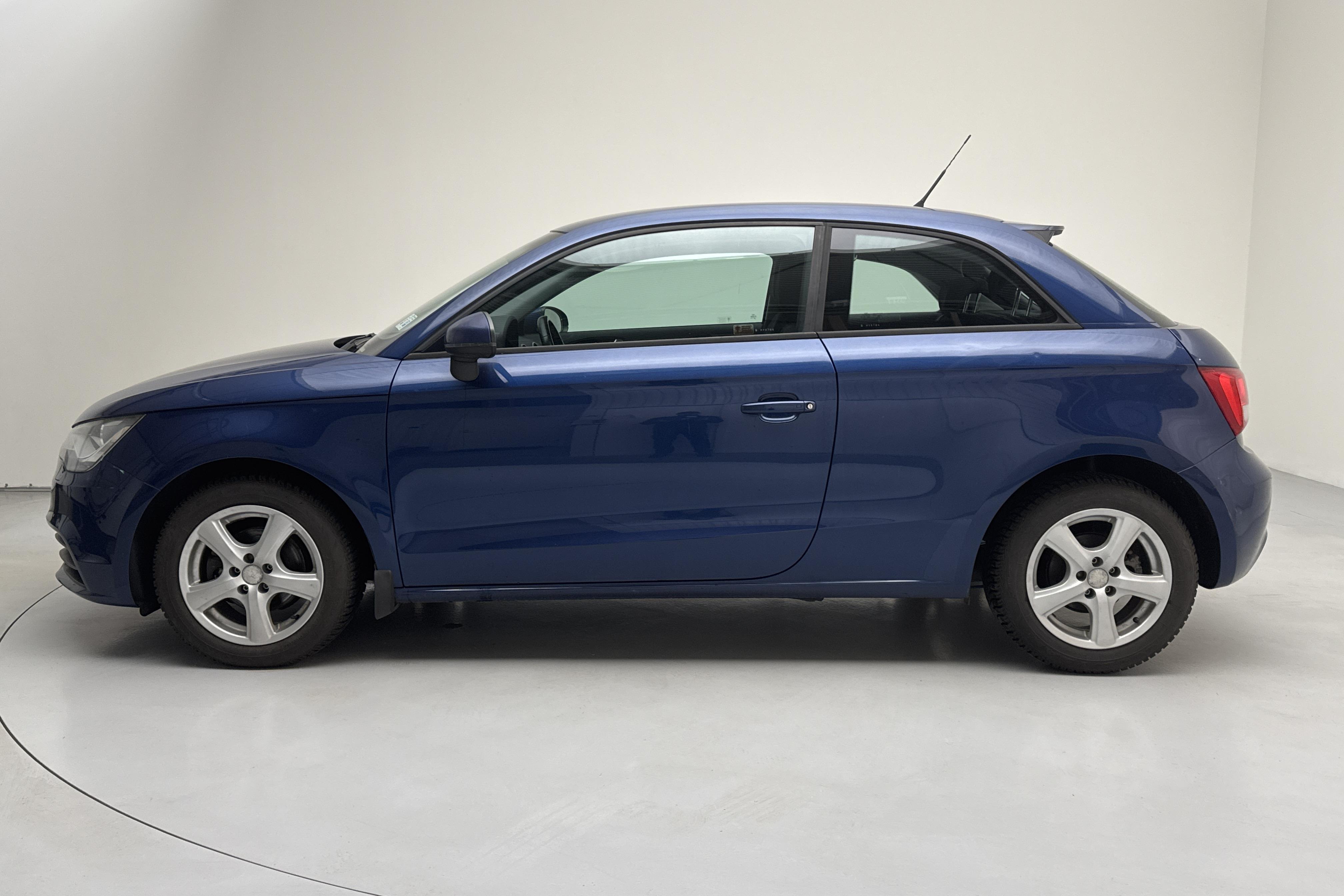 Audi A1 1.2 TFSI (86hk) - 49 760 km - Manual - blue - 2011