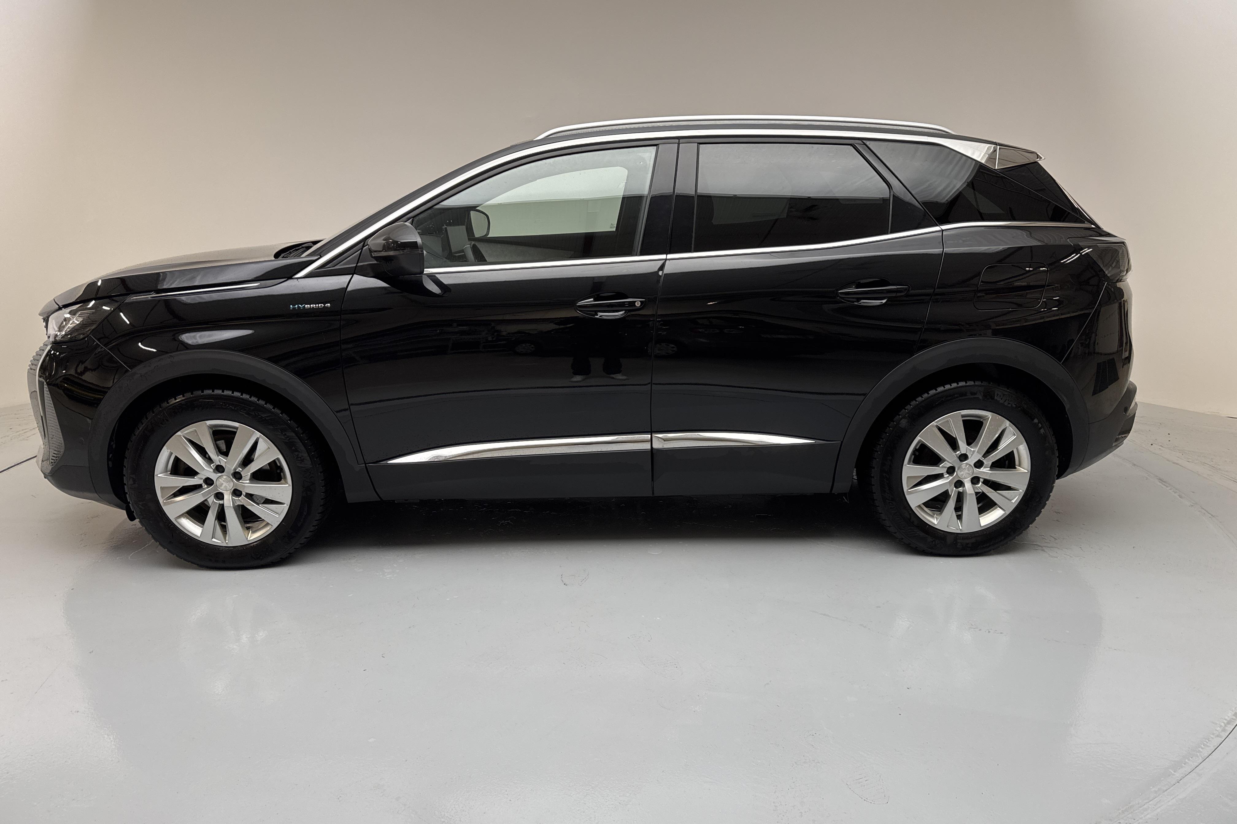 Peugeot 3008 1.6 Plug-in Hybrid 4 (300hk) - 56 770 km - Automatic - black - 2021