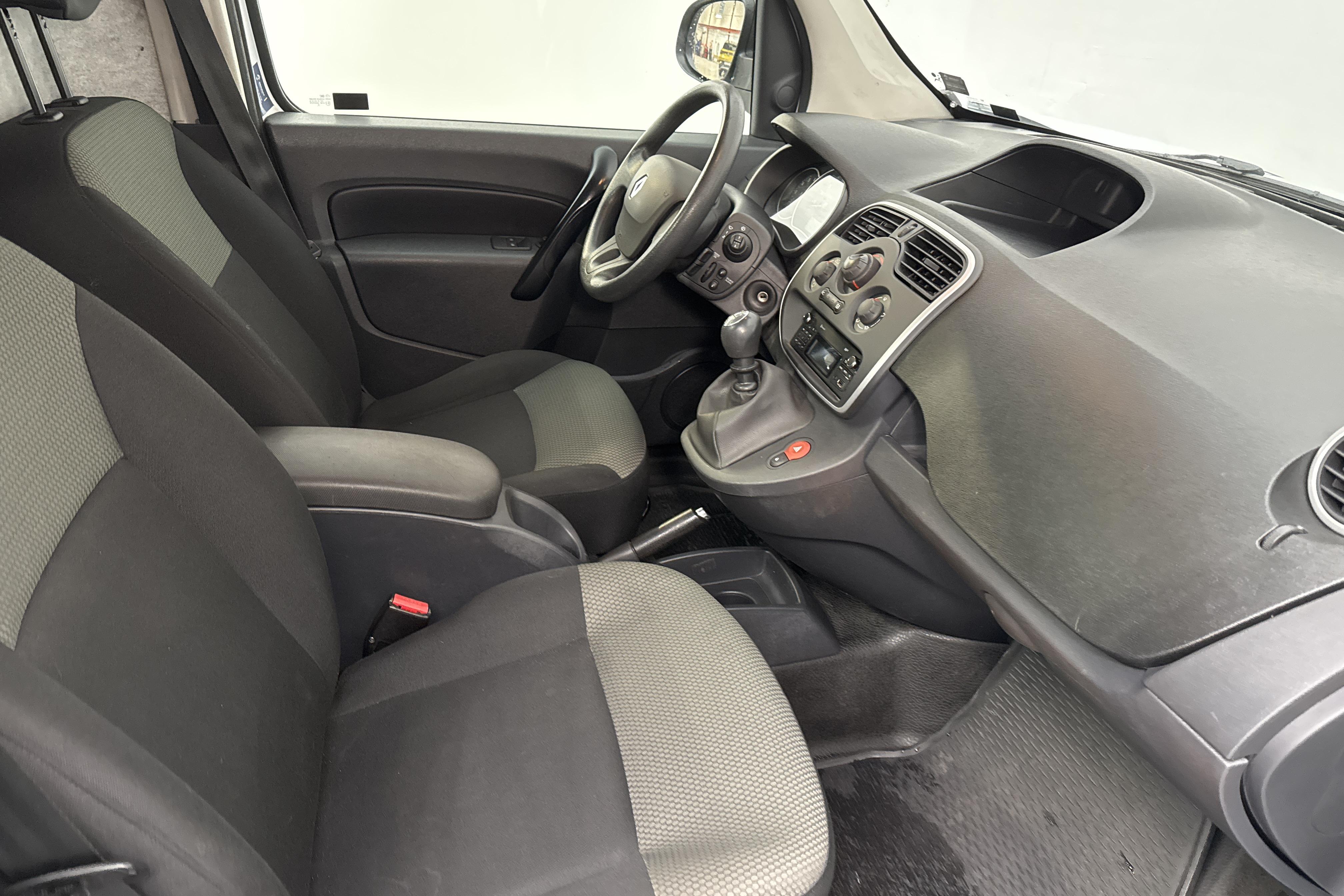 Renault Kangoo 1.5 dCi Skåp (110hk) - 33 210 km - Manualna - biały - 2018