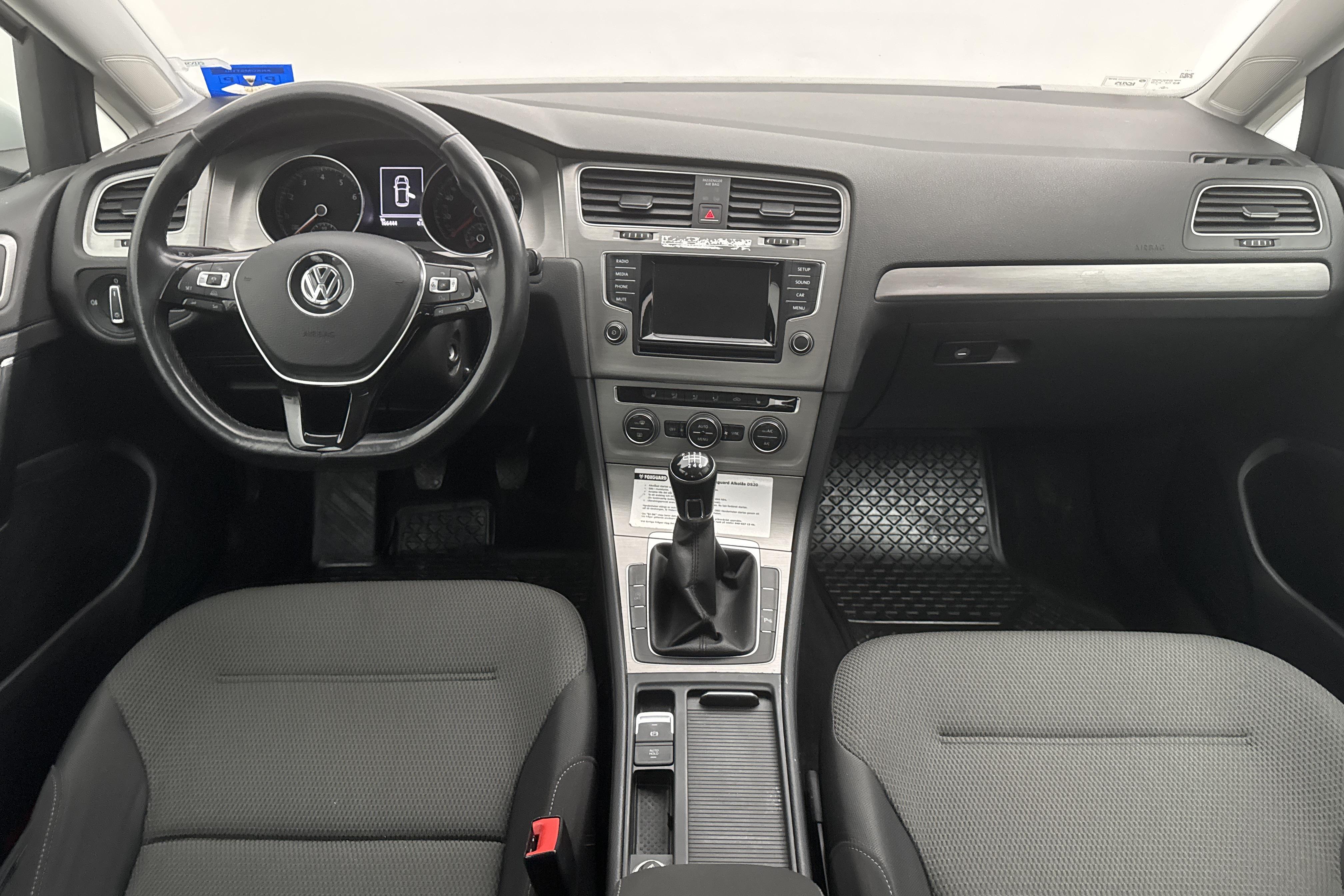 VW Golf VII 1.4 TGI 5dr (110hk) - 166 450 km - Manual - white - 2015