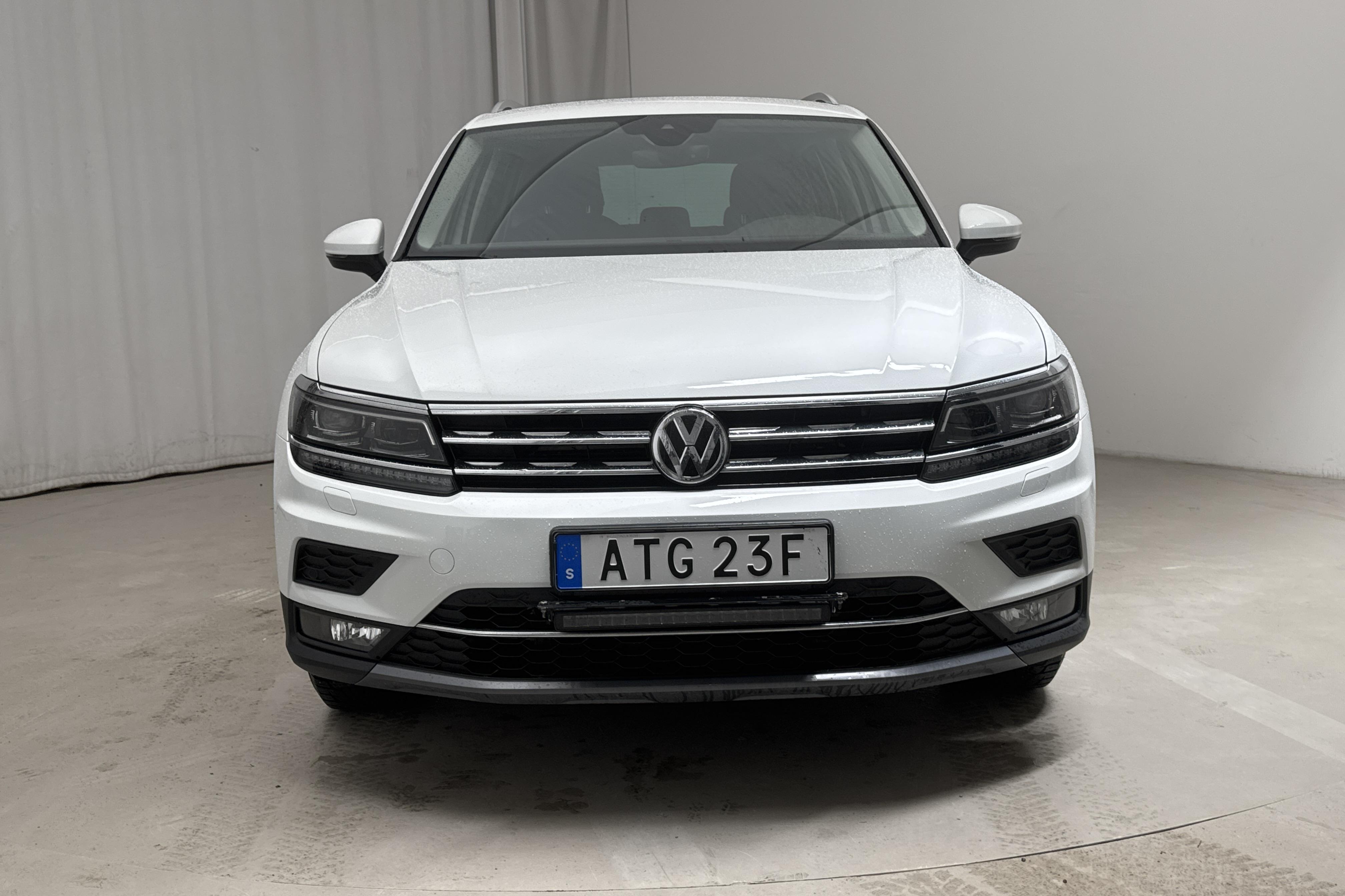 VW Tiguan 2.0 TDI 4MOTION (190hk) - 4 453 mil - Automat - vit - 2020