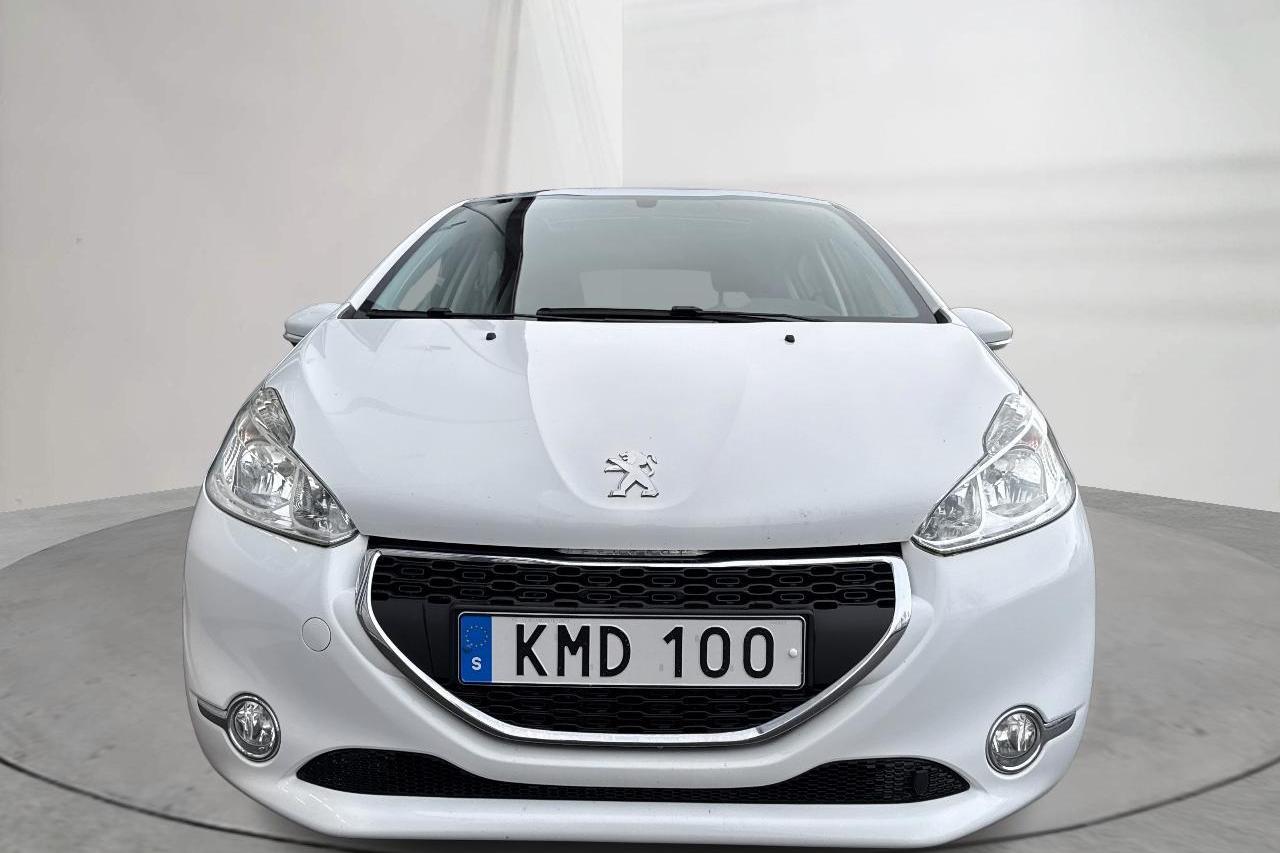 Peugeot 208 1.2 VTi 5dr (82hk) - 6 467 mil - Manuell - vit - 2014