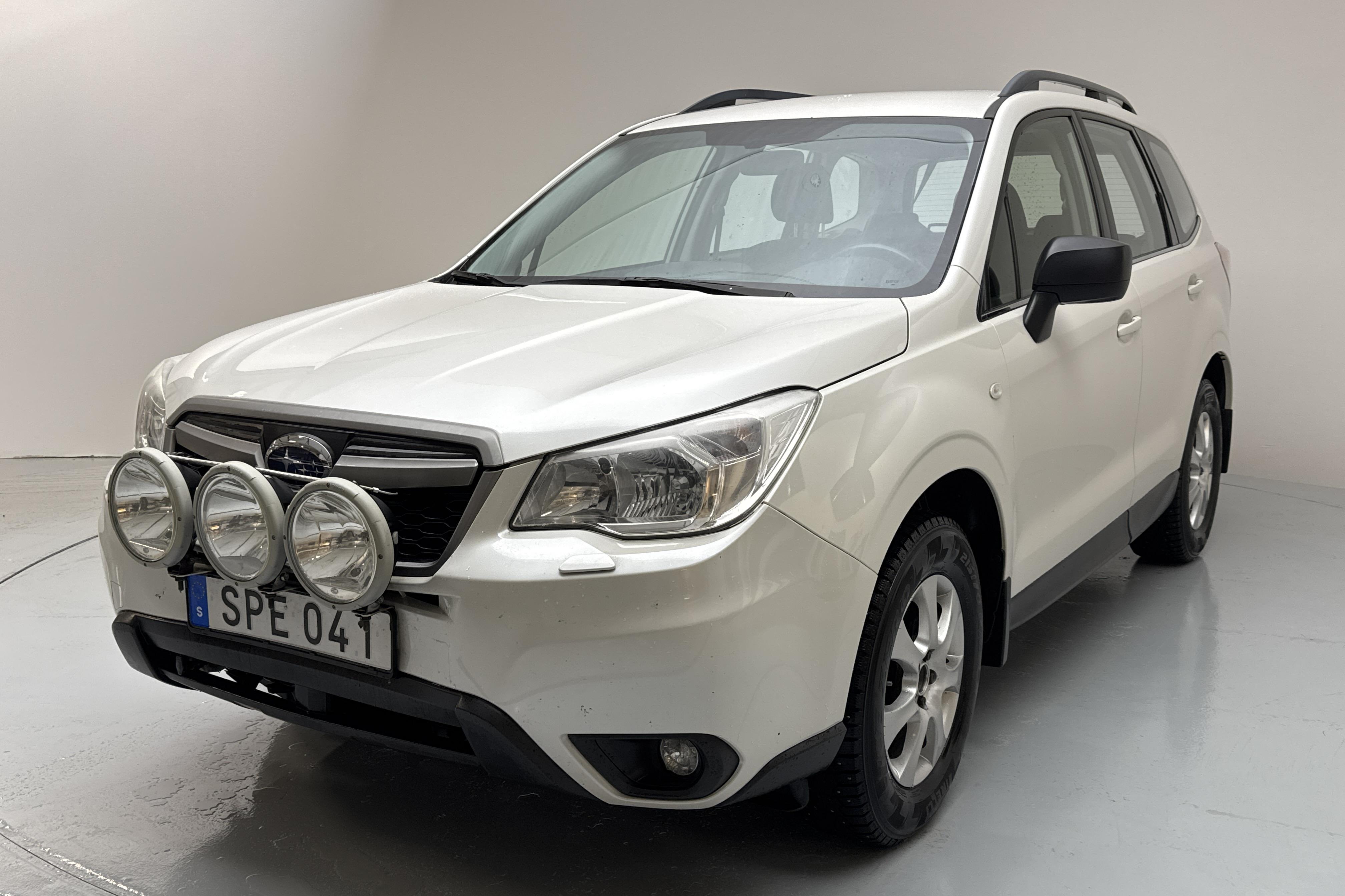 Subaru Forester 2.0D (147hk) - 20 388 mil - Manuell - vit - 2014