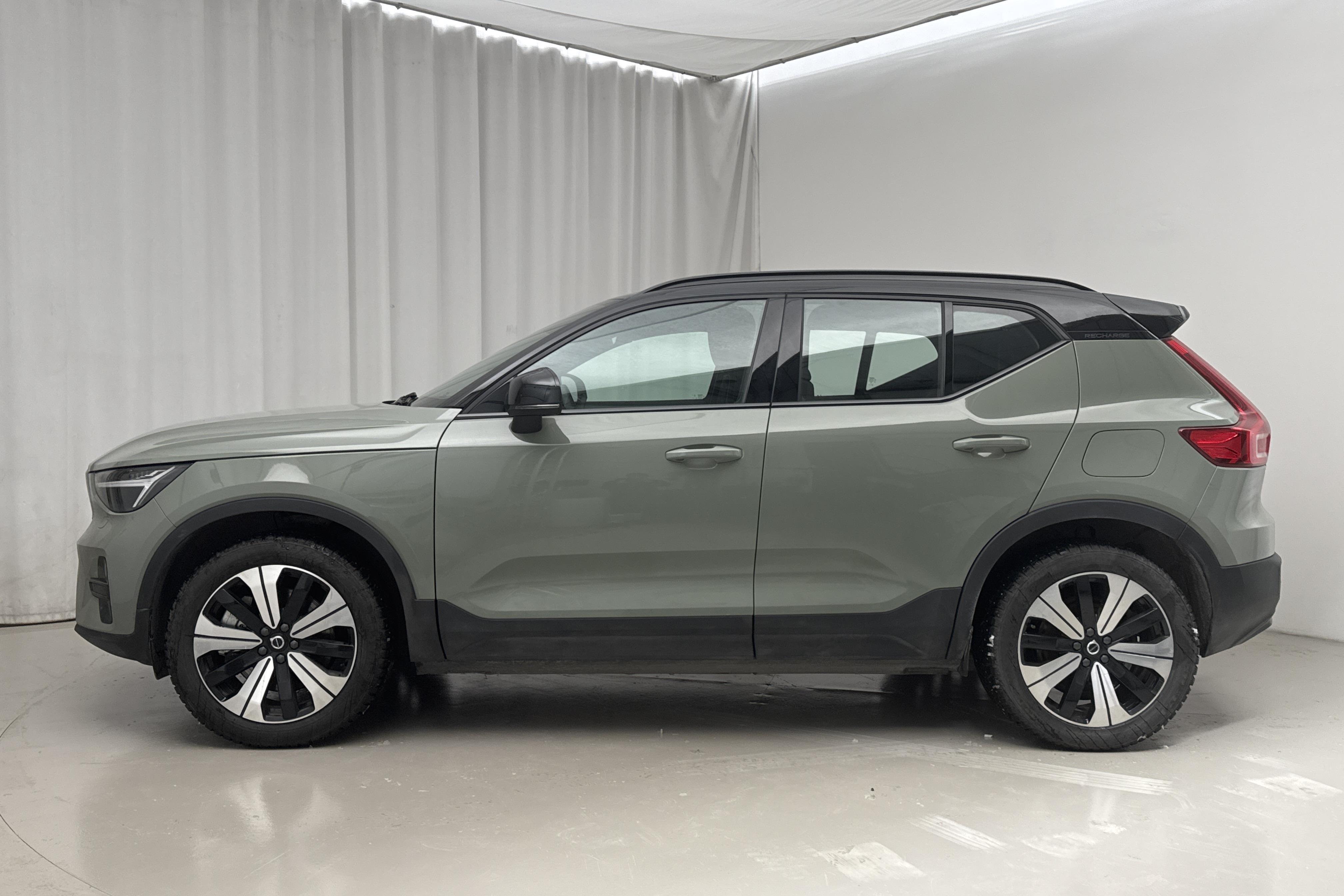 Volvo XC40 Recharge Extended Range (252hk) - 28 500 km - Automatic - green - 2024