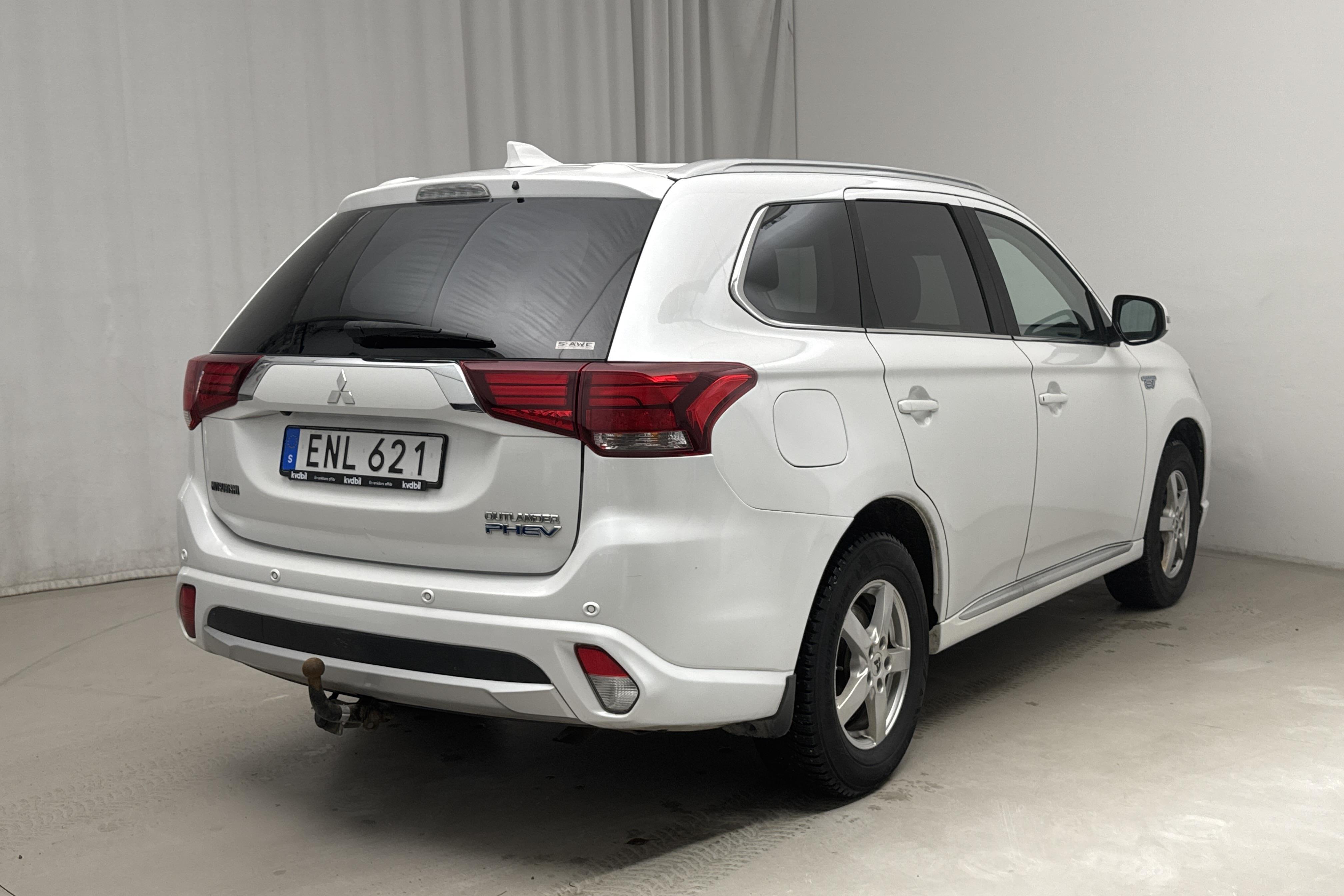 Mitsubishi Outlander 2.0 Plug-in Hybrid 4WD (121hk) - 234 790 km - Automaattinen - valkoinen - 2018