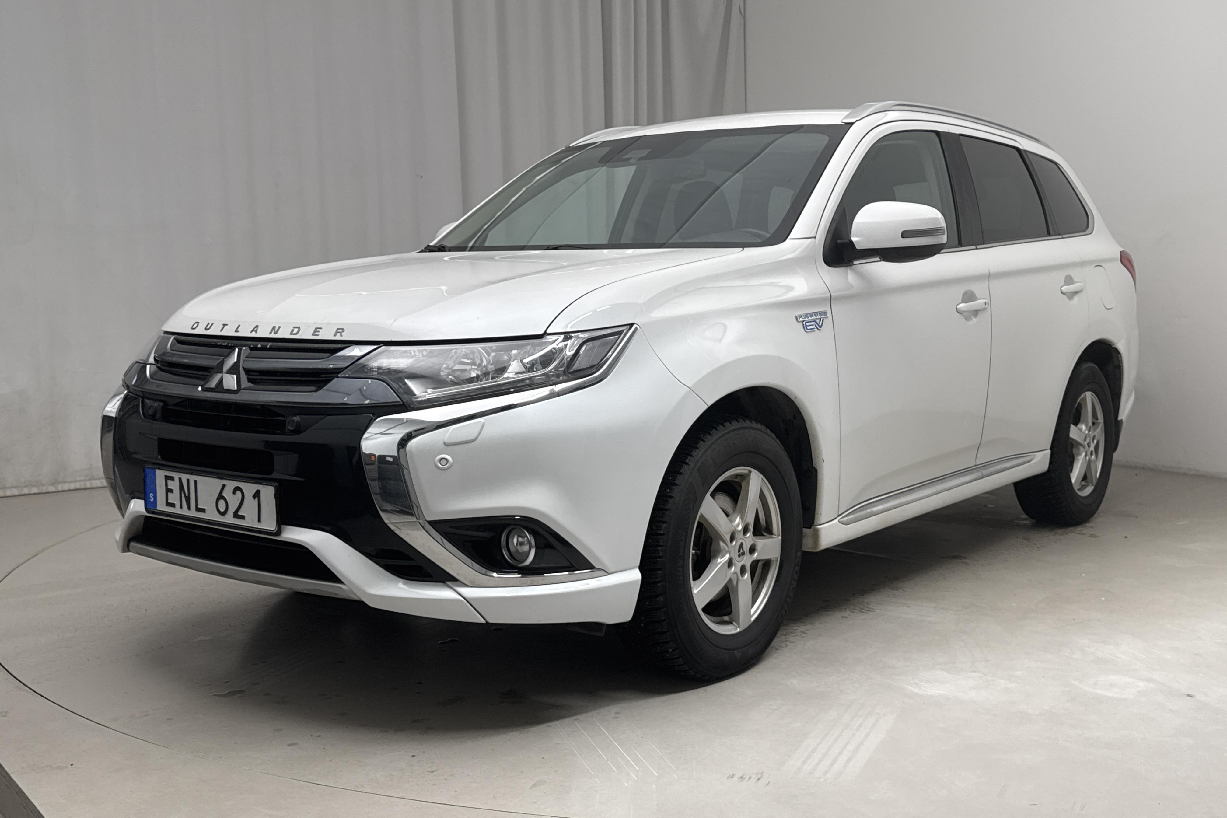 Mitsubishi Outlander 2.0 Plug-in Hybrid 4WD (121hk) - 234 790 km - Automaattinen - valkoinen - 2018