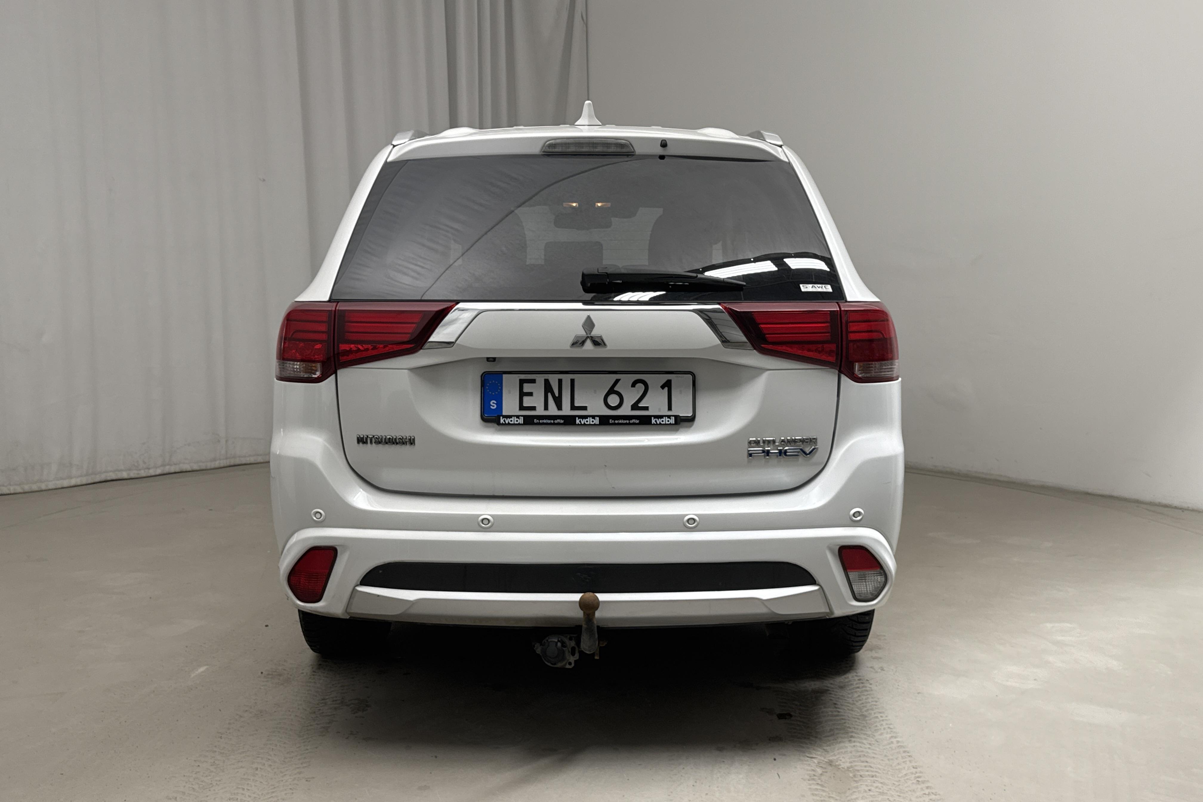 Mitsubishi Outlander 2.0 Plug-in Hybrid 4WD (121hk) - 234 790 km - Automaattinen - valkoinen - 2018