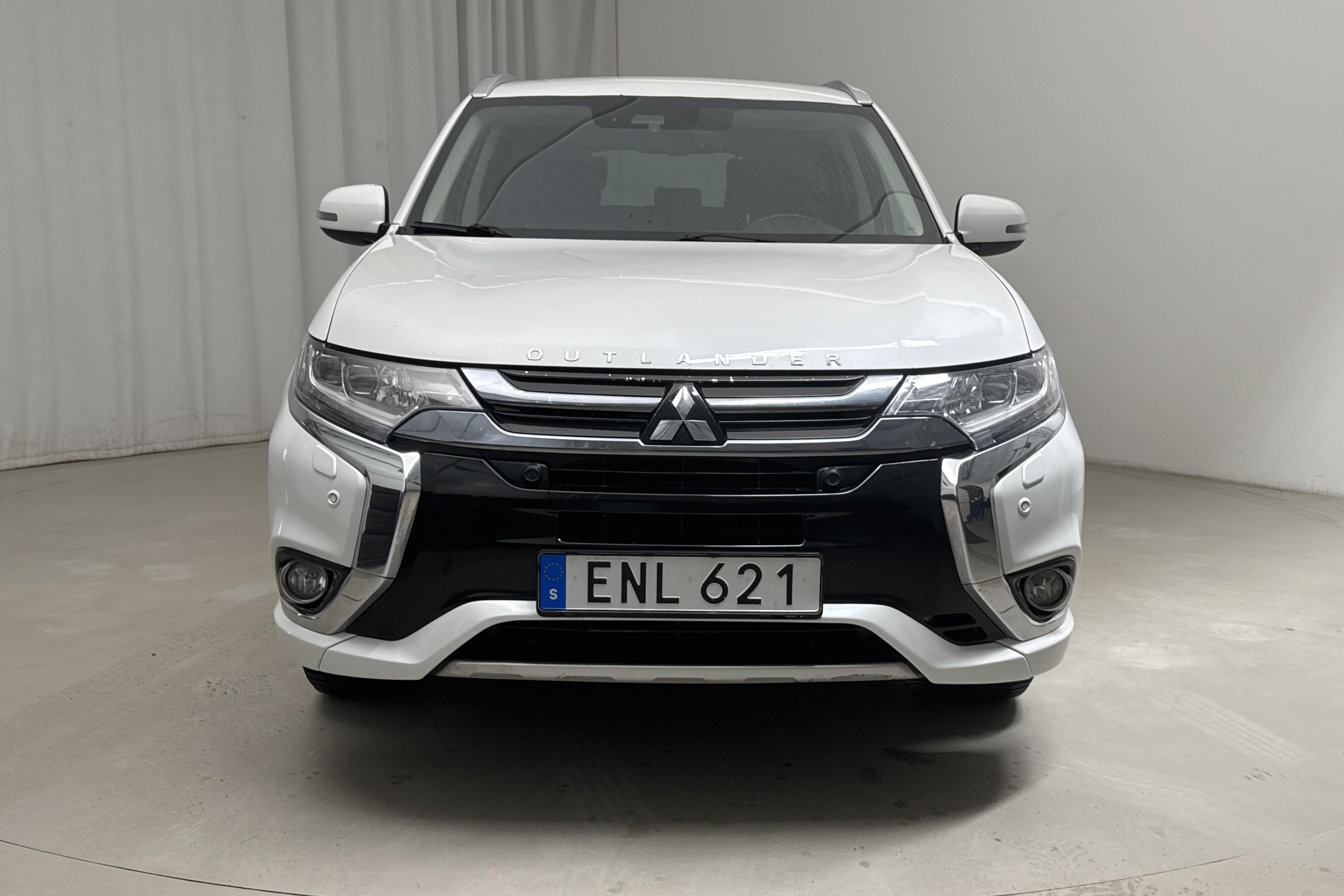 Mitsubishi Outlander 2.0 Plug-in Hybrid 4WD (121hk) - 234 790 km - Automaattinen - valkoinen - 2018