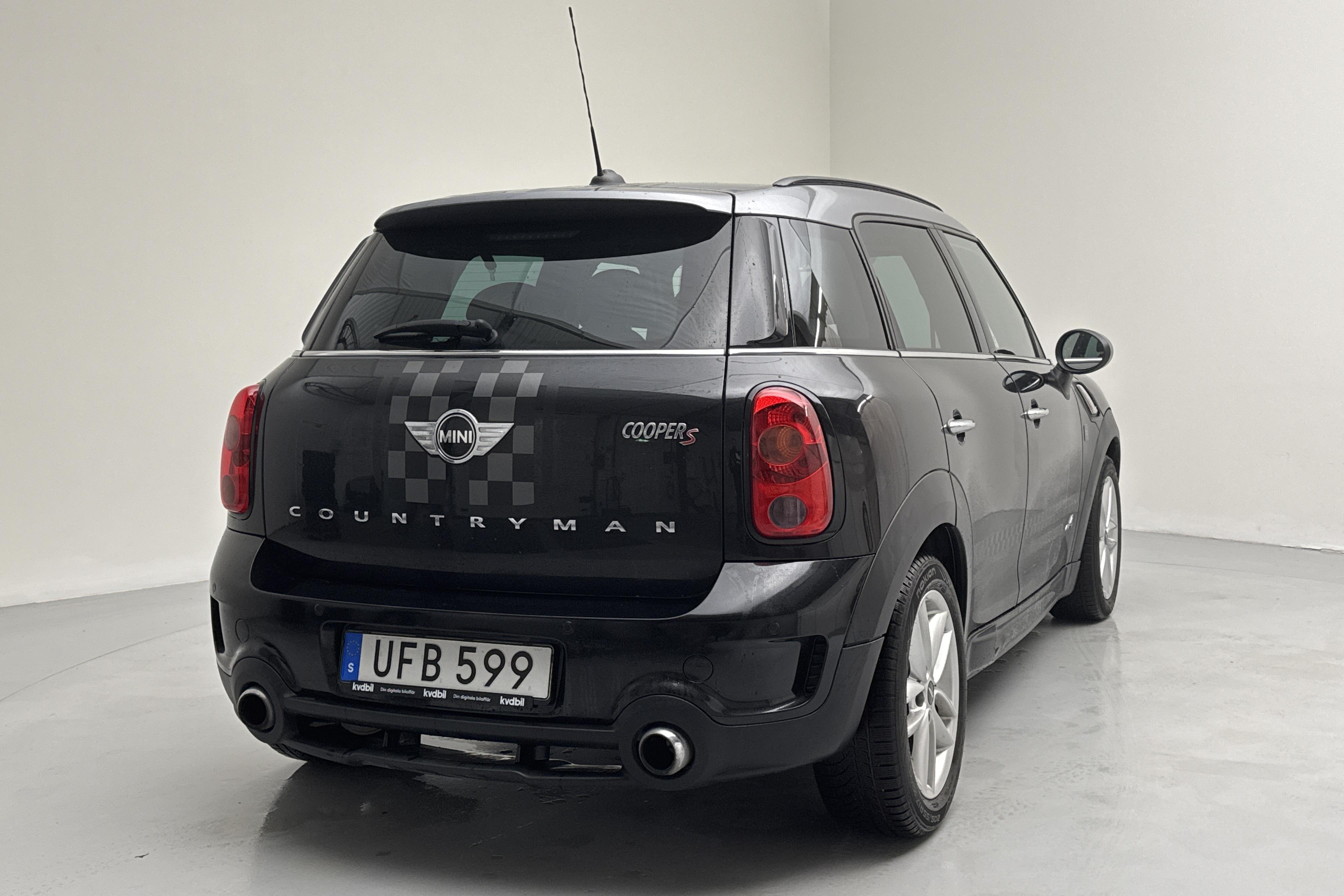 MINI Cooper S ALL4 Countryman (190hk) - 10 724 mil - Manuell - svart - 2015