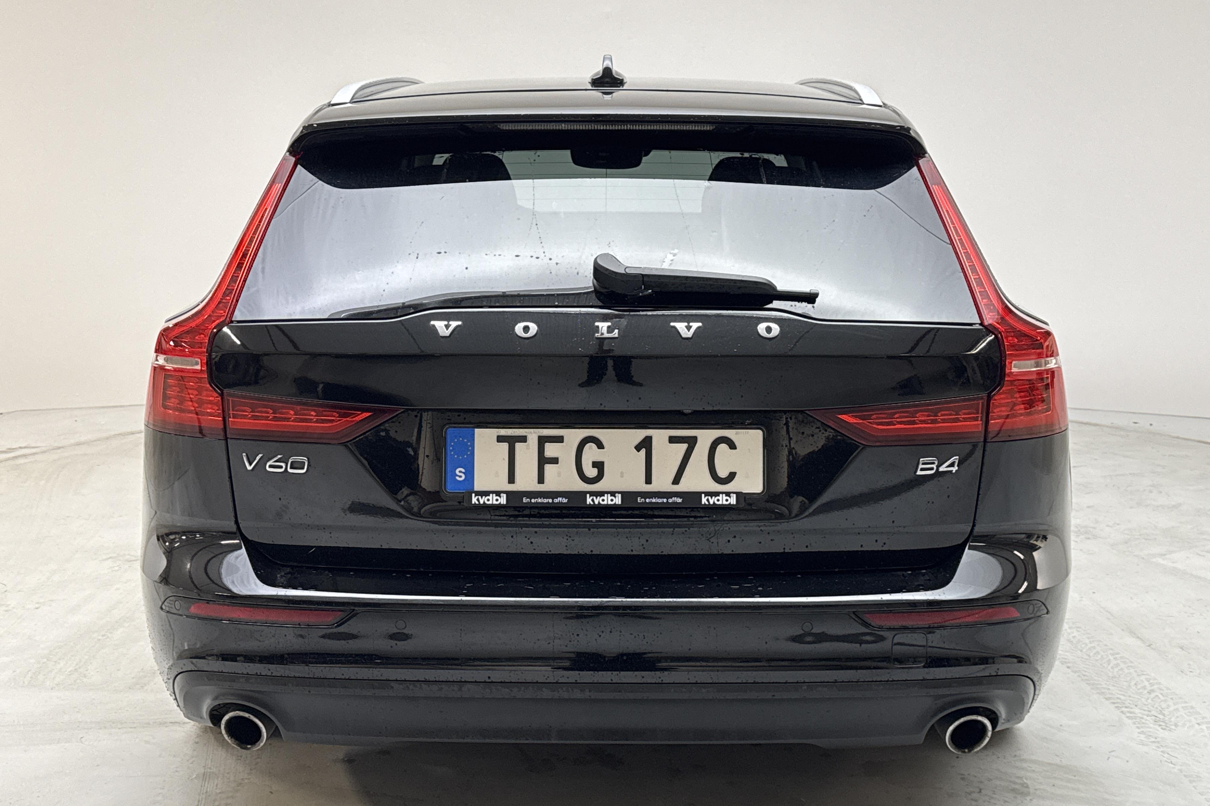 Volvo V60 B4 Mildhybrid, Diesel (197hk) - 173 150 km - Automatic - black - 2021