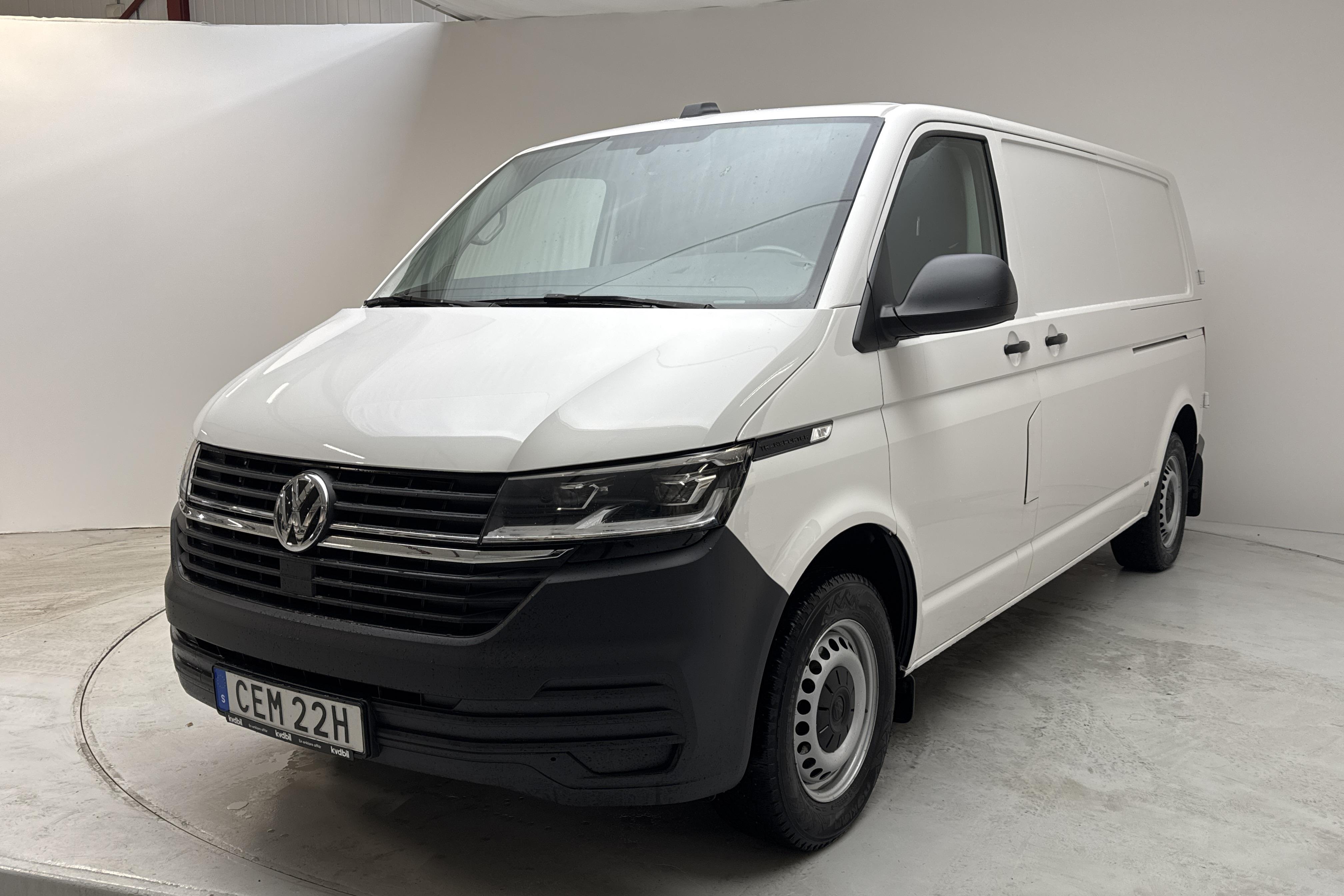 VW Transporter T6.1 2.0 TDI BMT Skåp (150hk) - 13 118 mil - Automat - vit - 2020