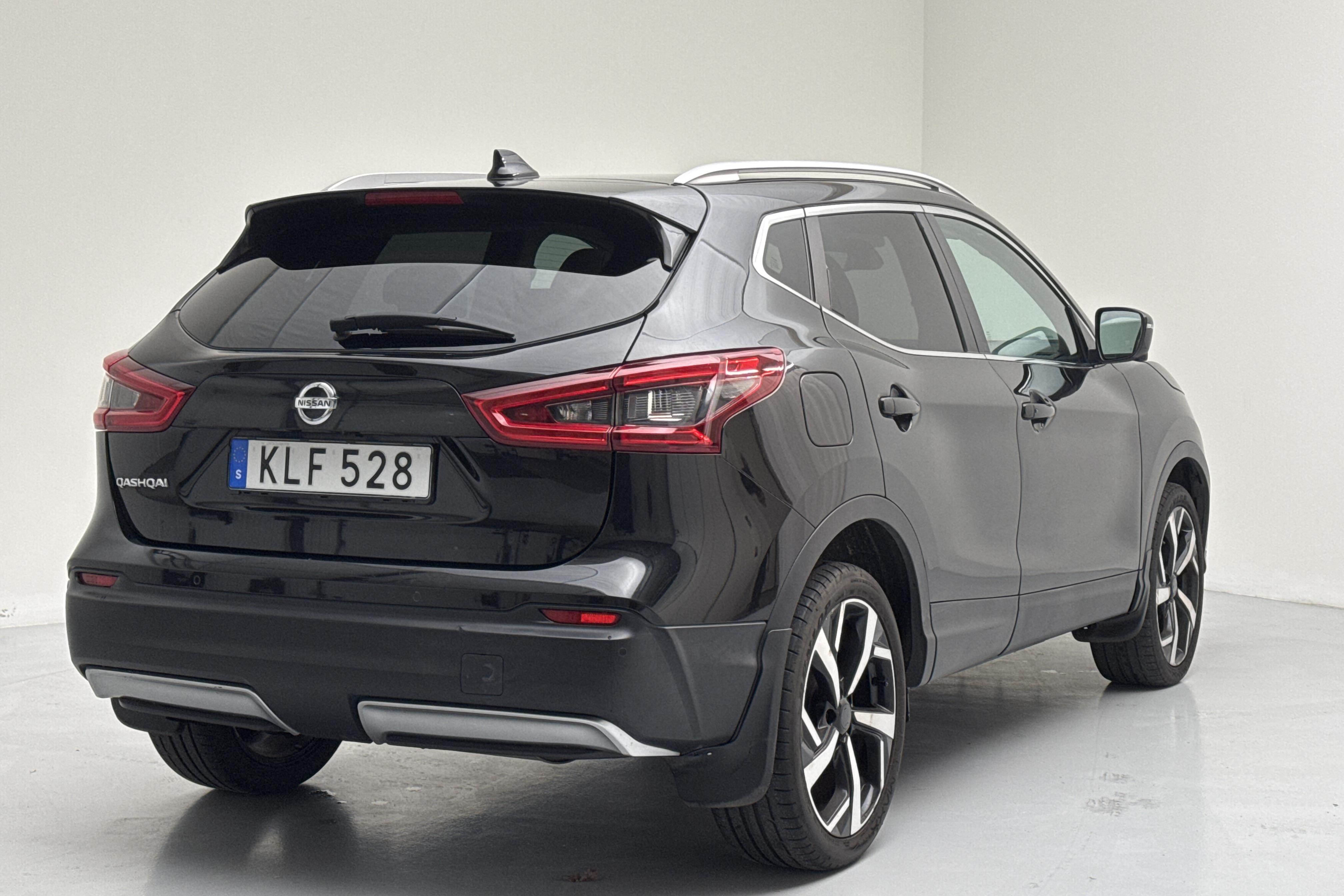 Nissan Qashqai 1.2 DIG-T (115hk) - 131 170 km - Automatyczna - czarny - 2017