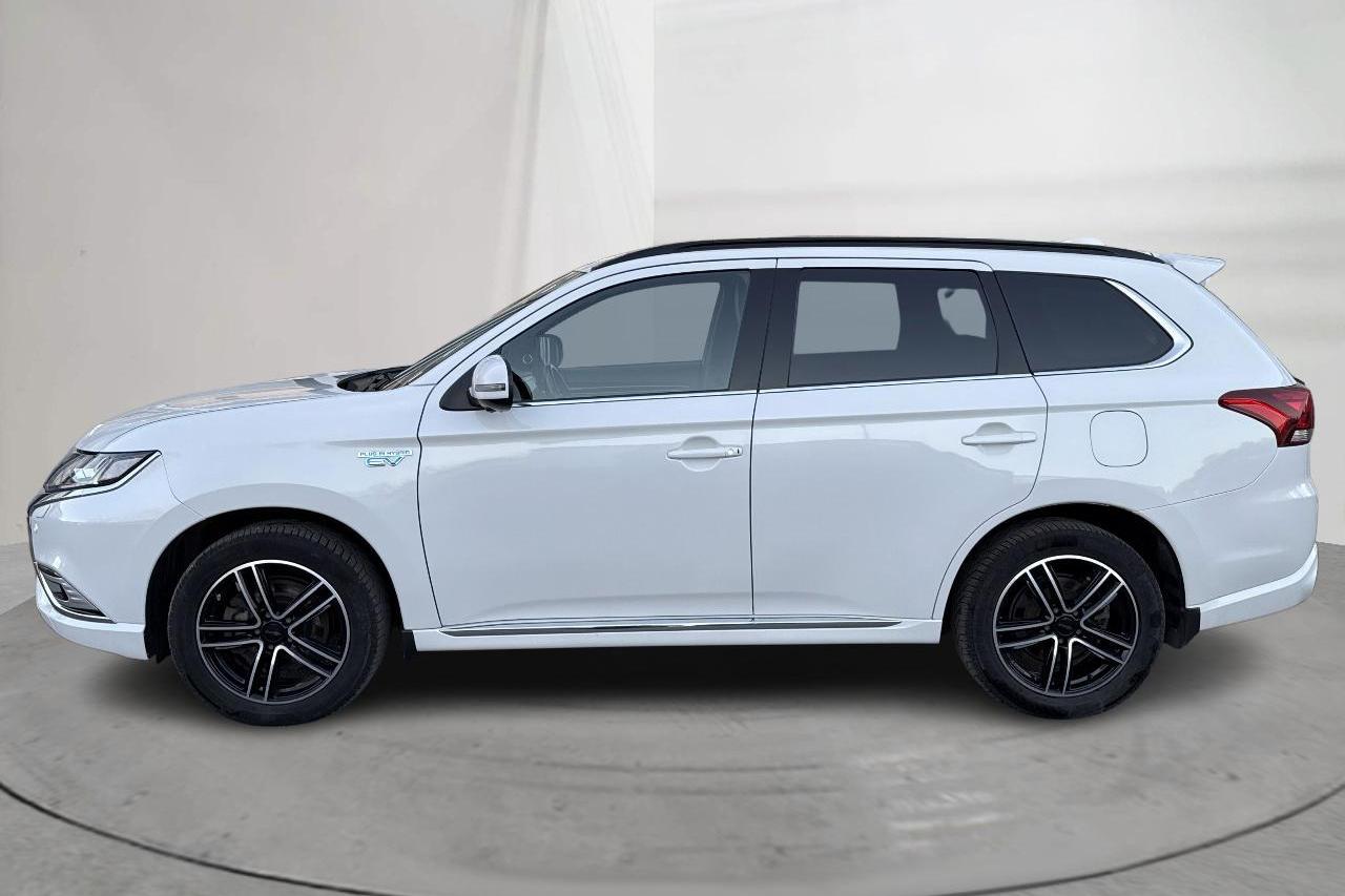 Mitsubishi Outlander 2.4 Plug-in Hybrid 4WD (136hk) - 14 057 mil - Automat - vit - 2019