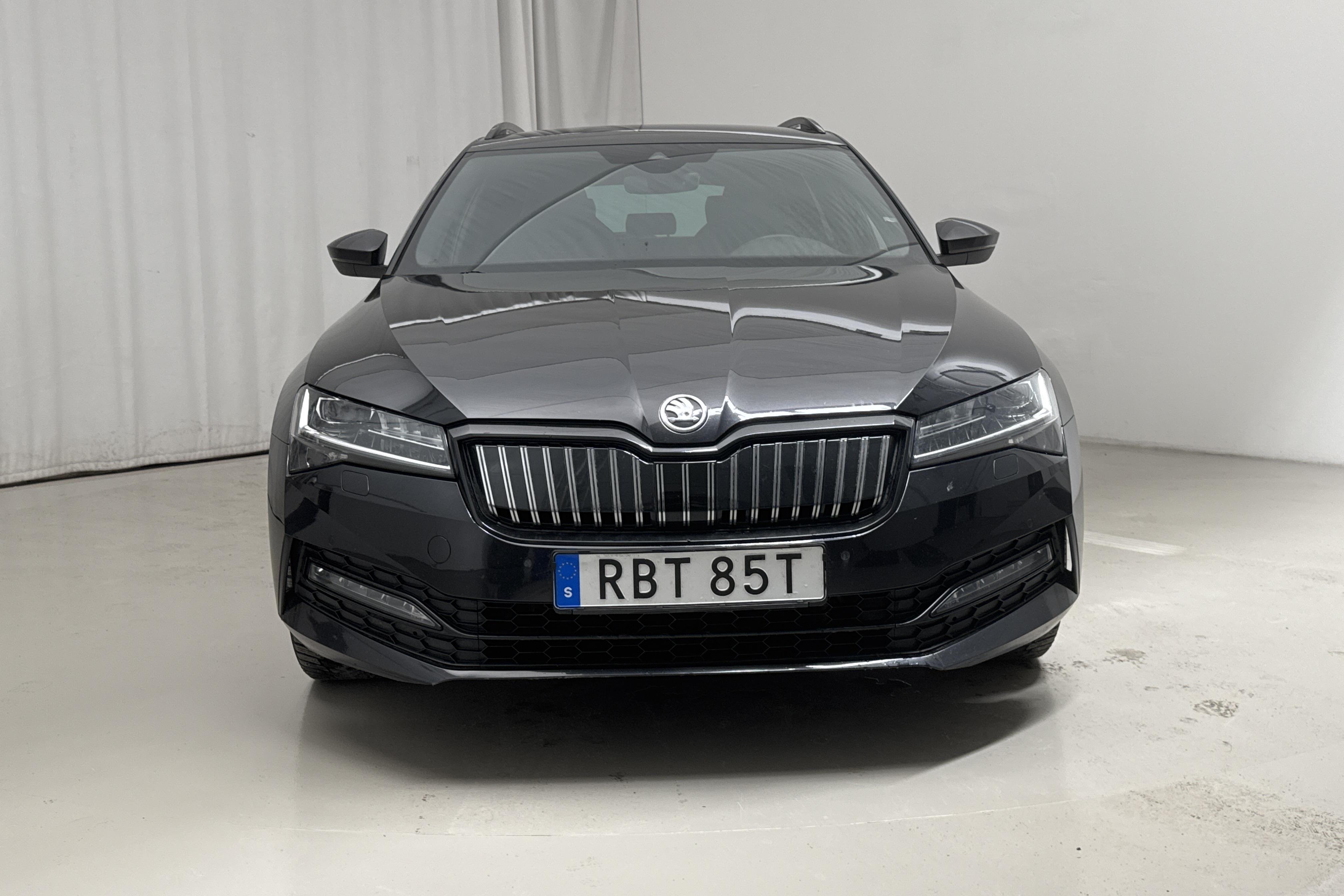 Skoda Superb 1.4 TSI PHEV Kombi (218hk) - 97 090 km - Automatyczna - czarny - 2021